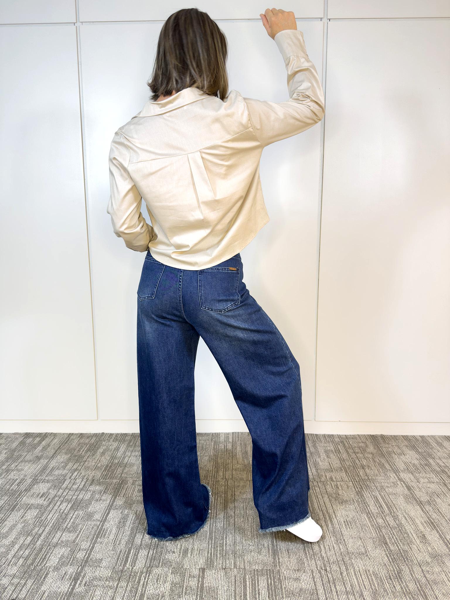 Camisa Clásica Camel detalle frontal