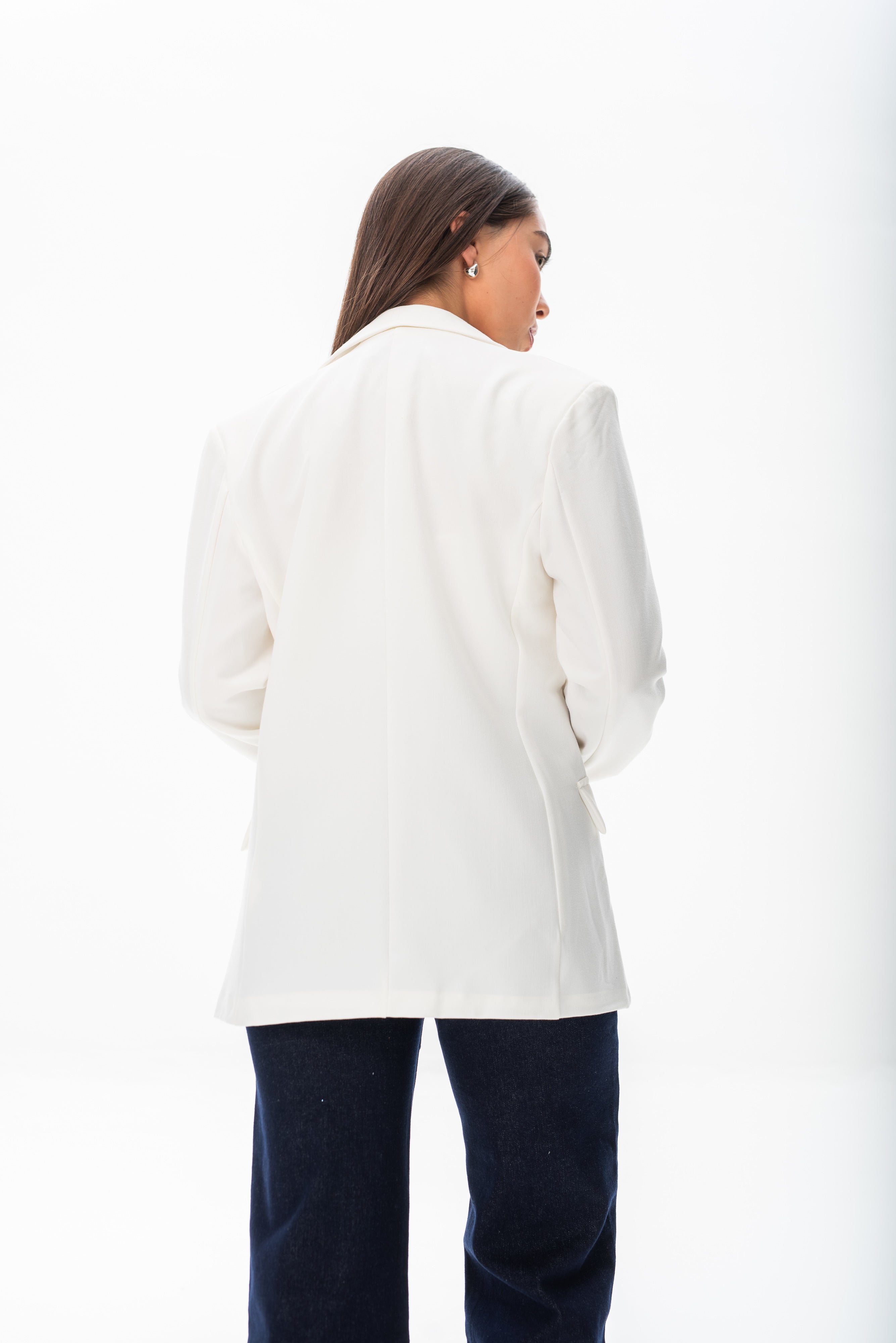 Blazer Clásico Cloe Blanco - Modelado con jeans
