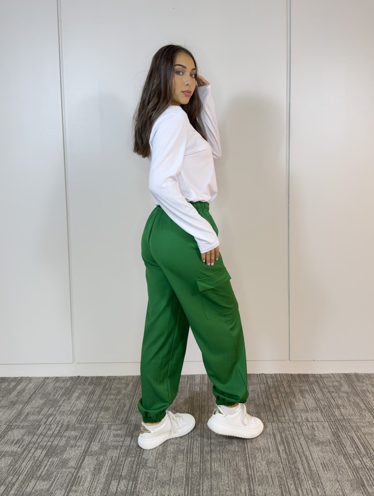 Detalle de la textura suave y elástica de la babucha