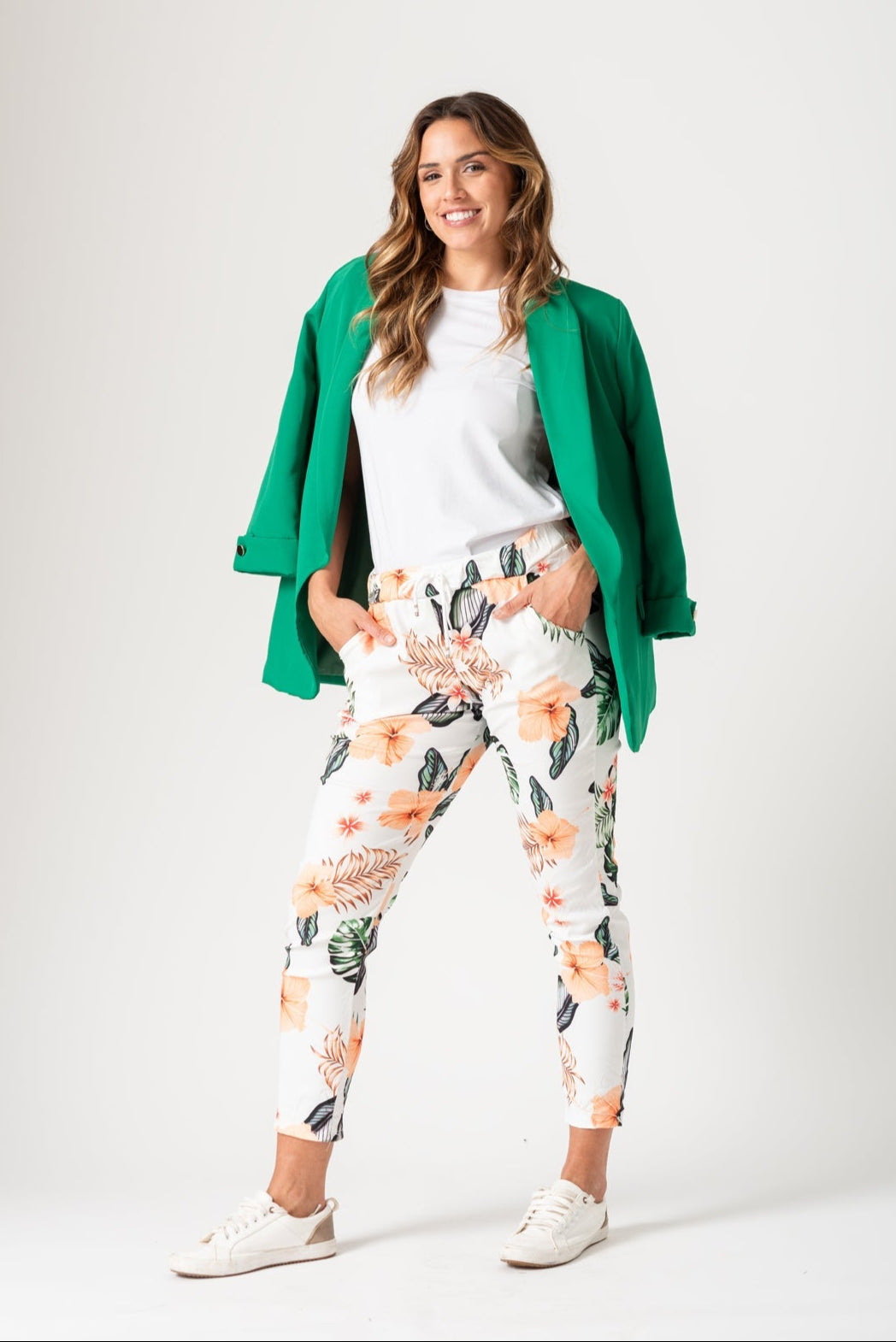 Vista posterior de la Babucha Indi con ajuste elástico