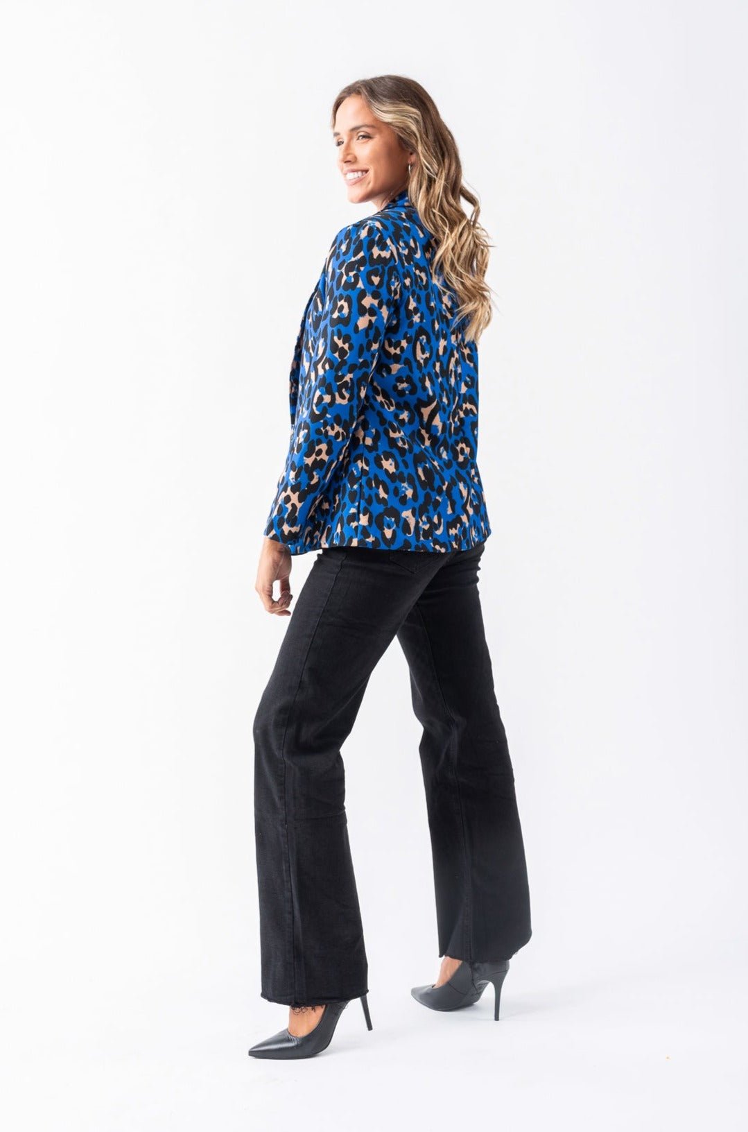 Blazer Printé Azul con estampado animal y solapa clásica