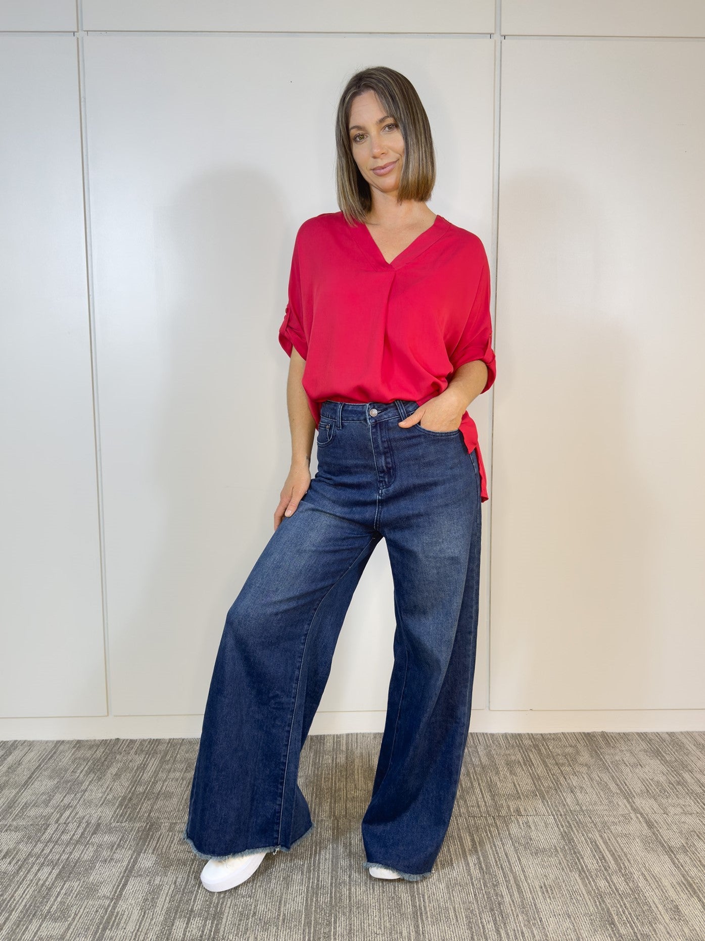 Detalle de la caída ligera y suavidad del material