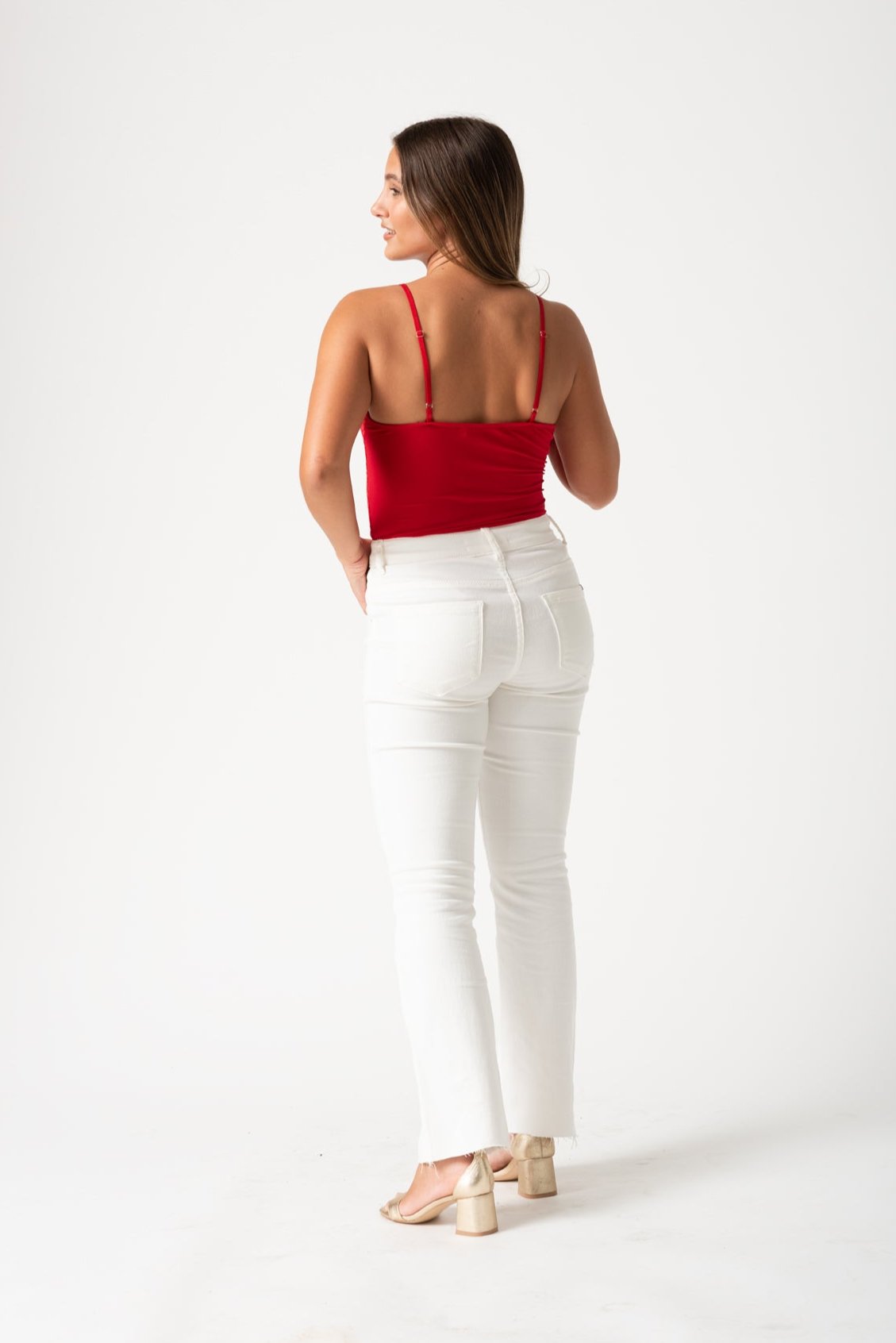 Look casual con Body Destele Rojo combinado con jeans