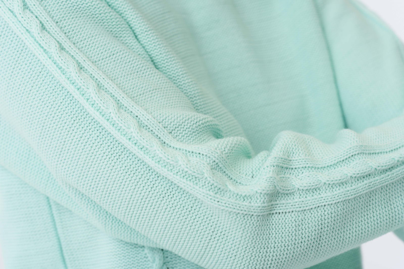 Buzo Cuello a la Base Menta - detalle del tejido