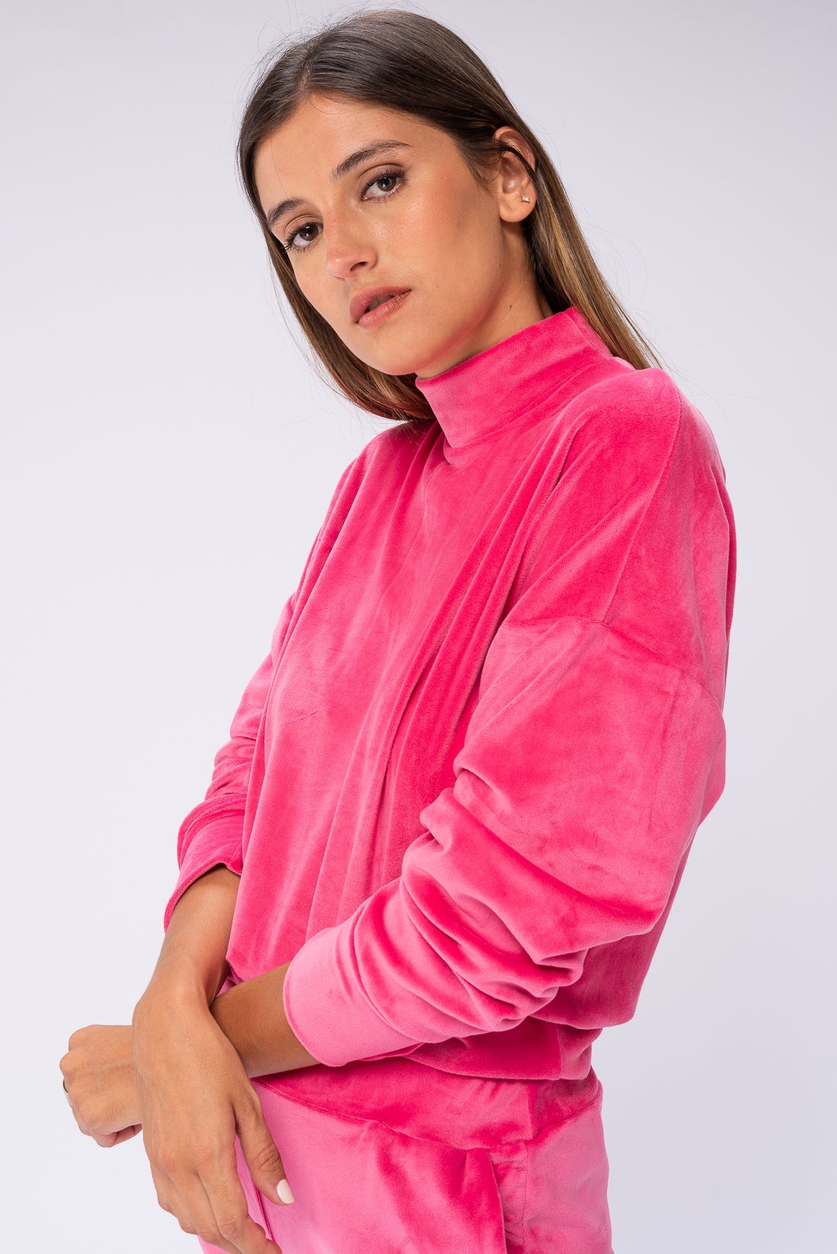 Buzo Jogger Fucsia de Viviana Méndez - vista frontal