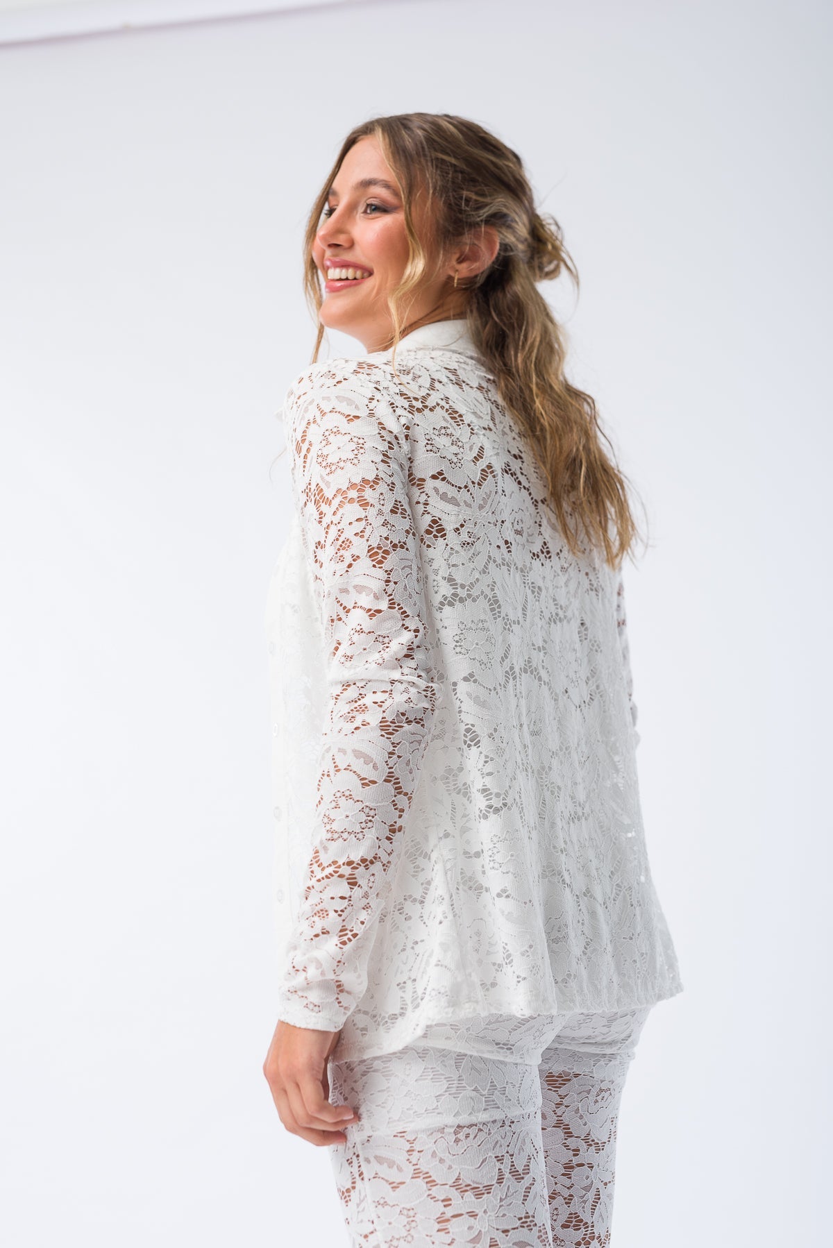 Viviana Méndez - Camisa Destele Blanca - Camisas