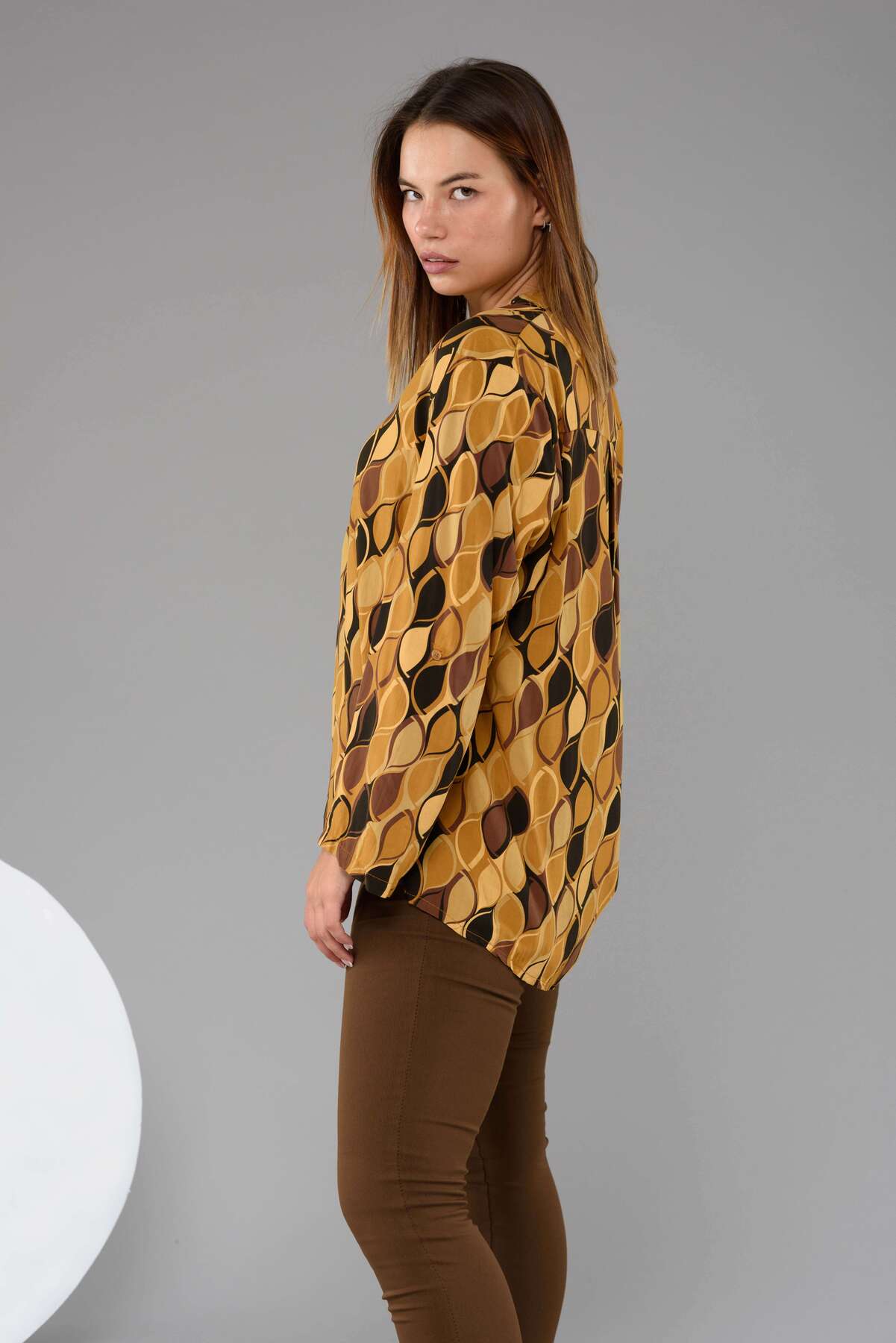 Viviana Méndez - Camisa Retro Mostaza - SALE