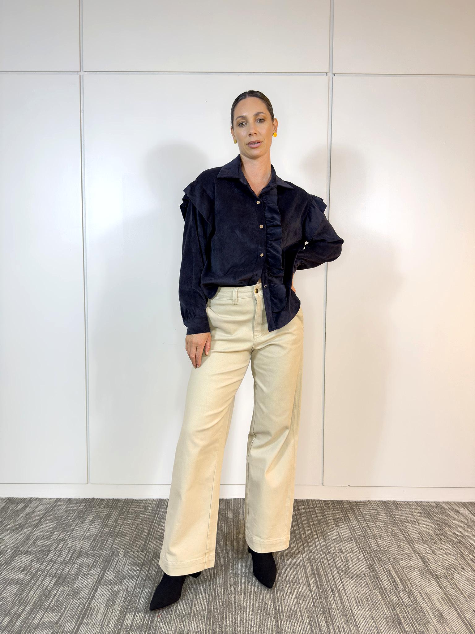 Viviana Méndez - Camisa Vivre Negra - Camisas