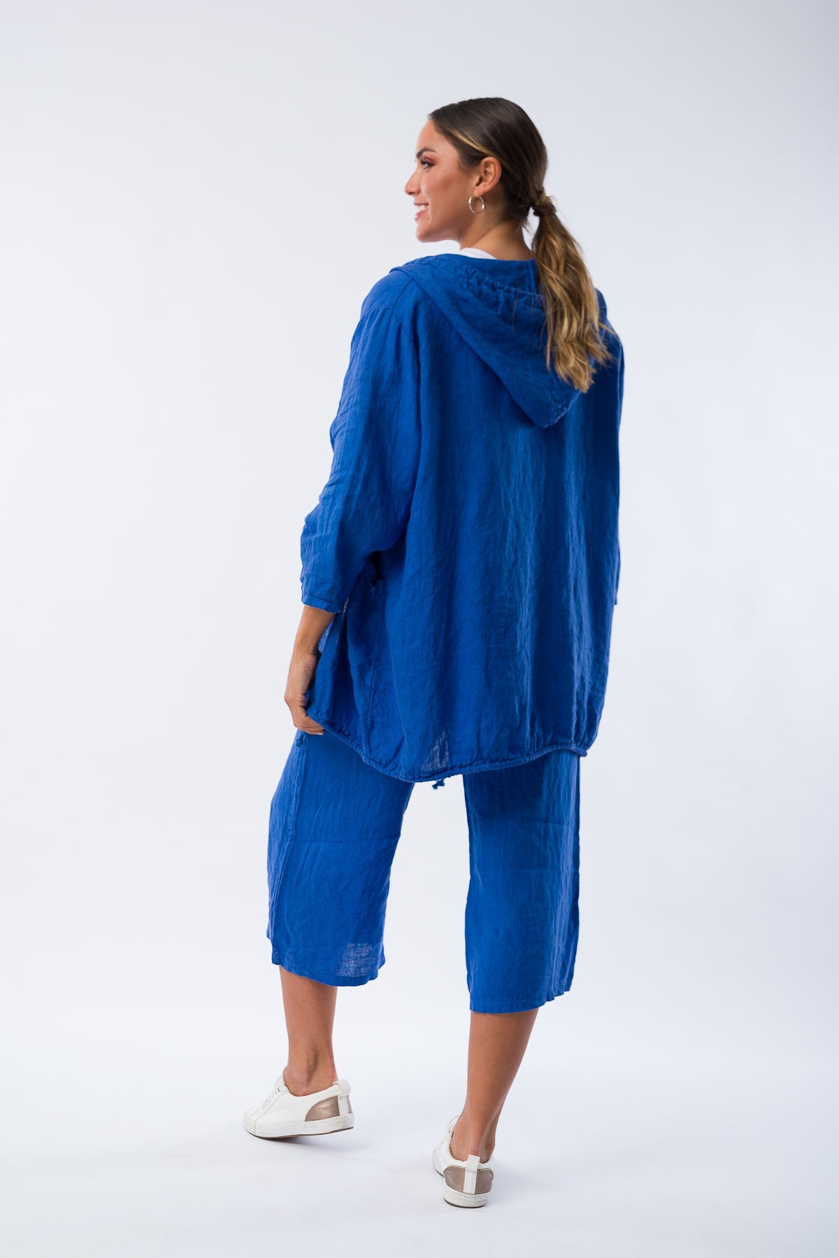 Viviana Méndez - Campera de Lino Dante Azul - Blazer y Camperas