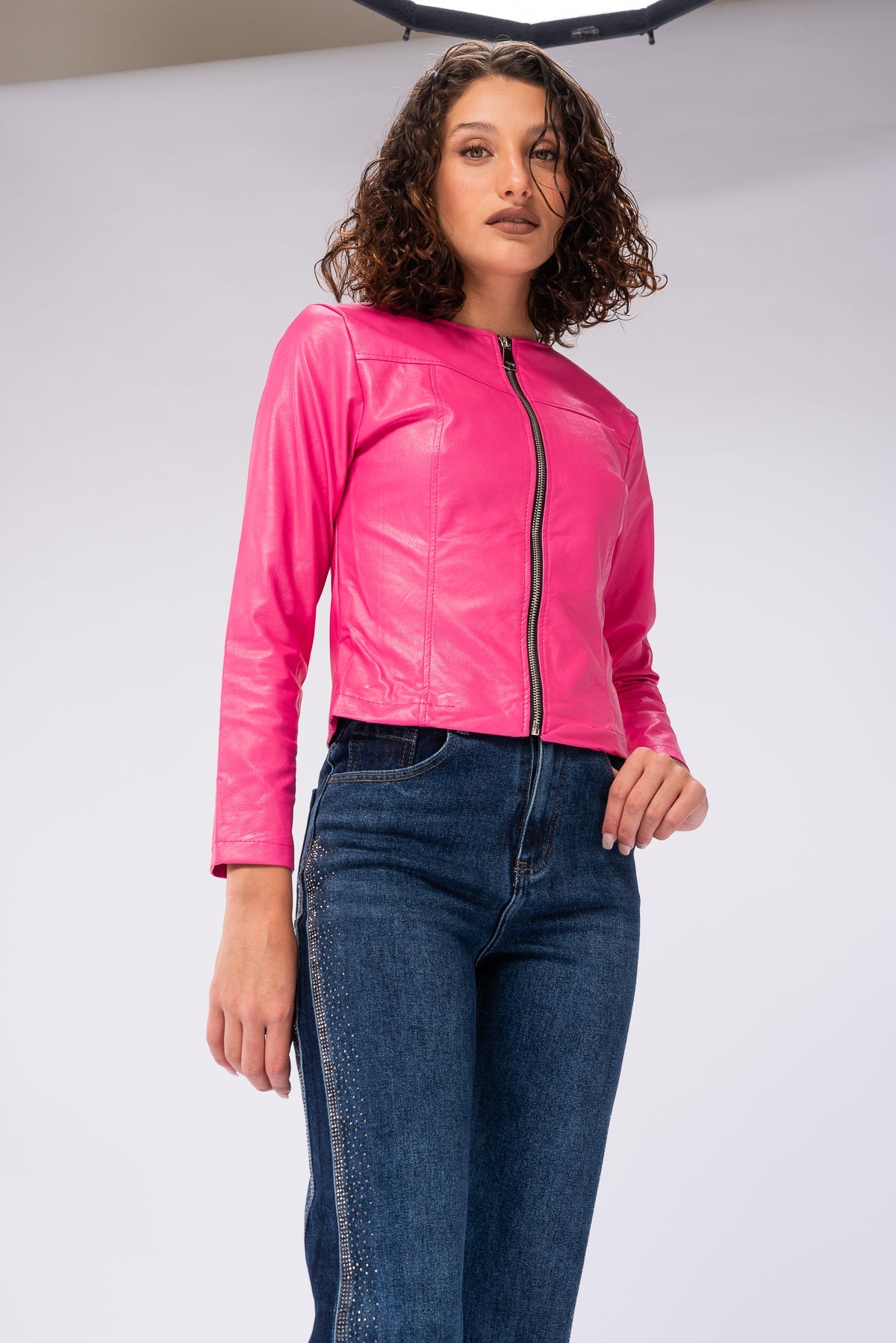 Chaqueta Eco Cuero Moré Fucsia - vista frontal