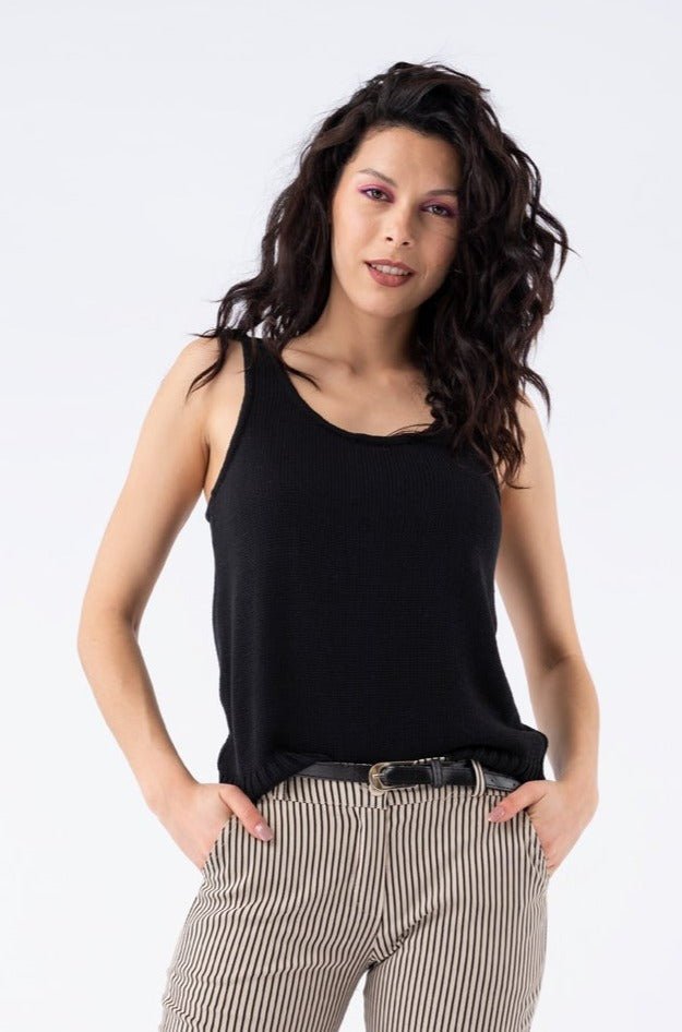 Viviana Méndez - Musculosa Hilo Negra - Musculosas