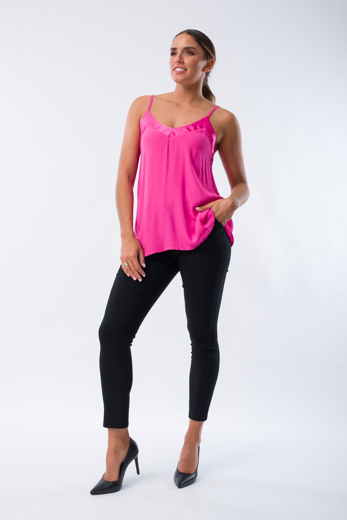 Viviana Méndez - Musculosa Satén Fucsia - Musculosas