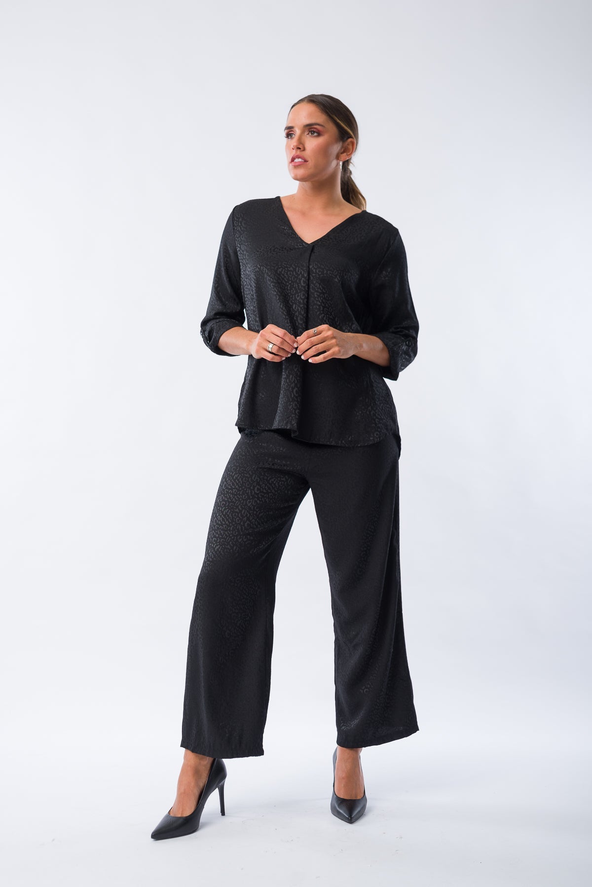 Palazo Cir Negro de Viviana Méndez - vista frontal