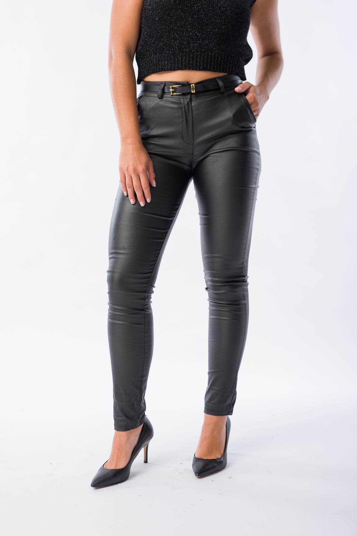 Viviana Méndez - Pantalón Aline Engomado Negro - Pantalones Aline
