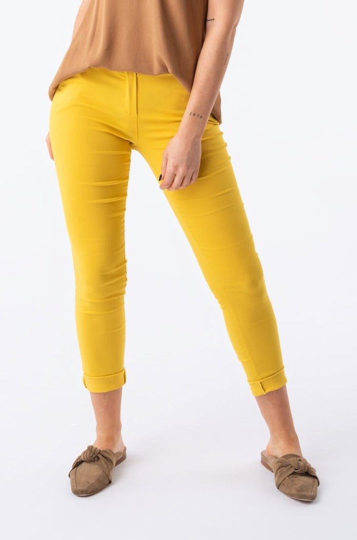 Pantalón Aline Maiz con corte recto y tiro medio alto