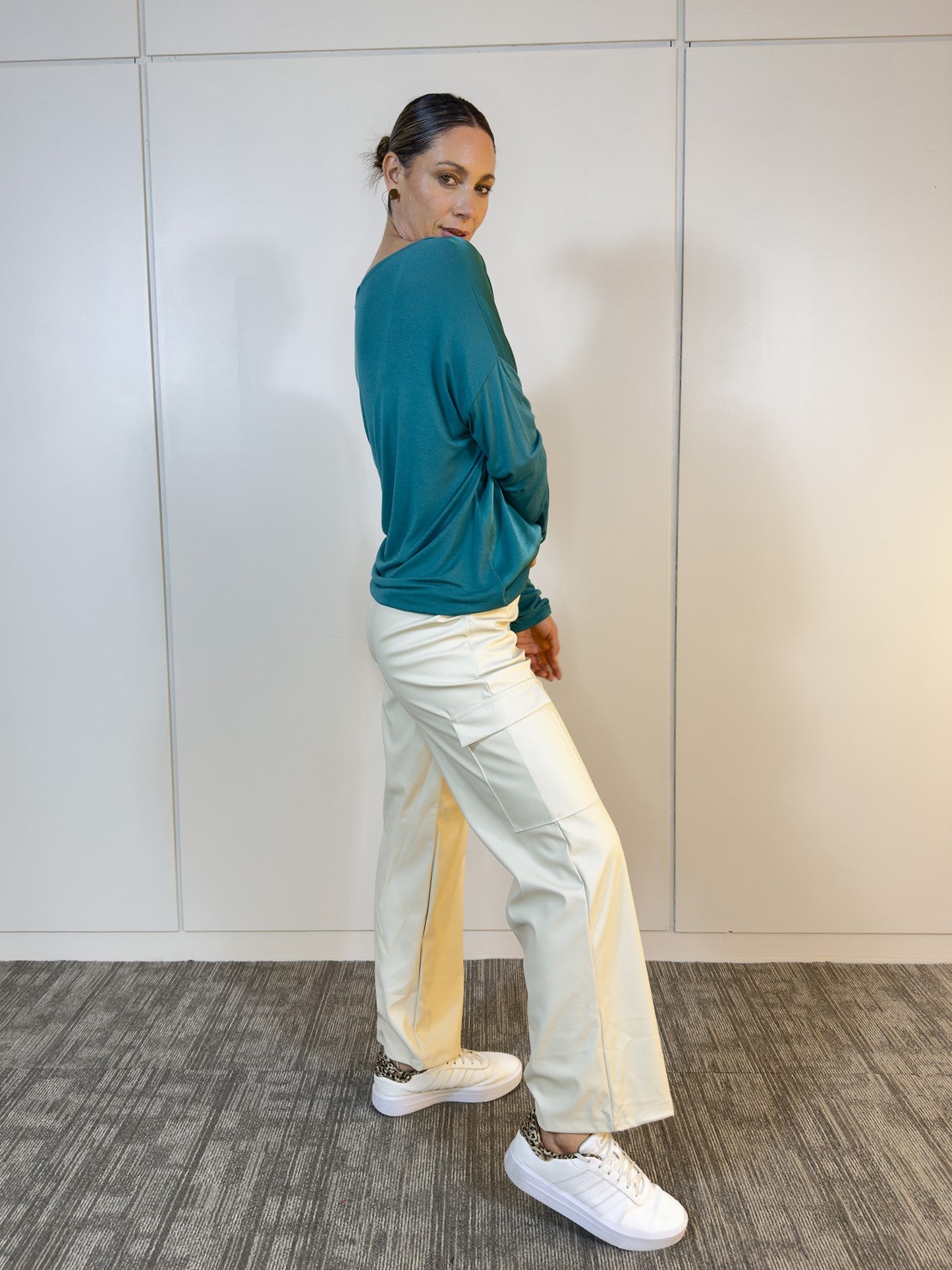 Viviana Méndez - Pantalón Cargo Motomami Beige - Pantalones
