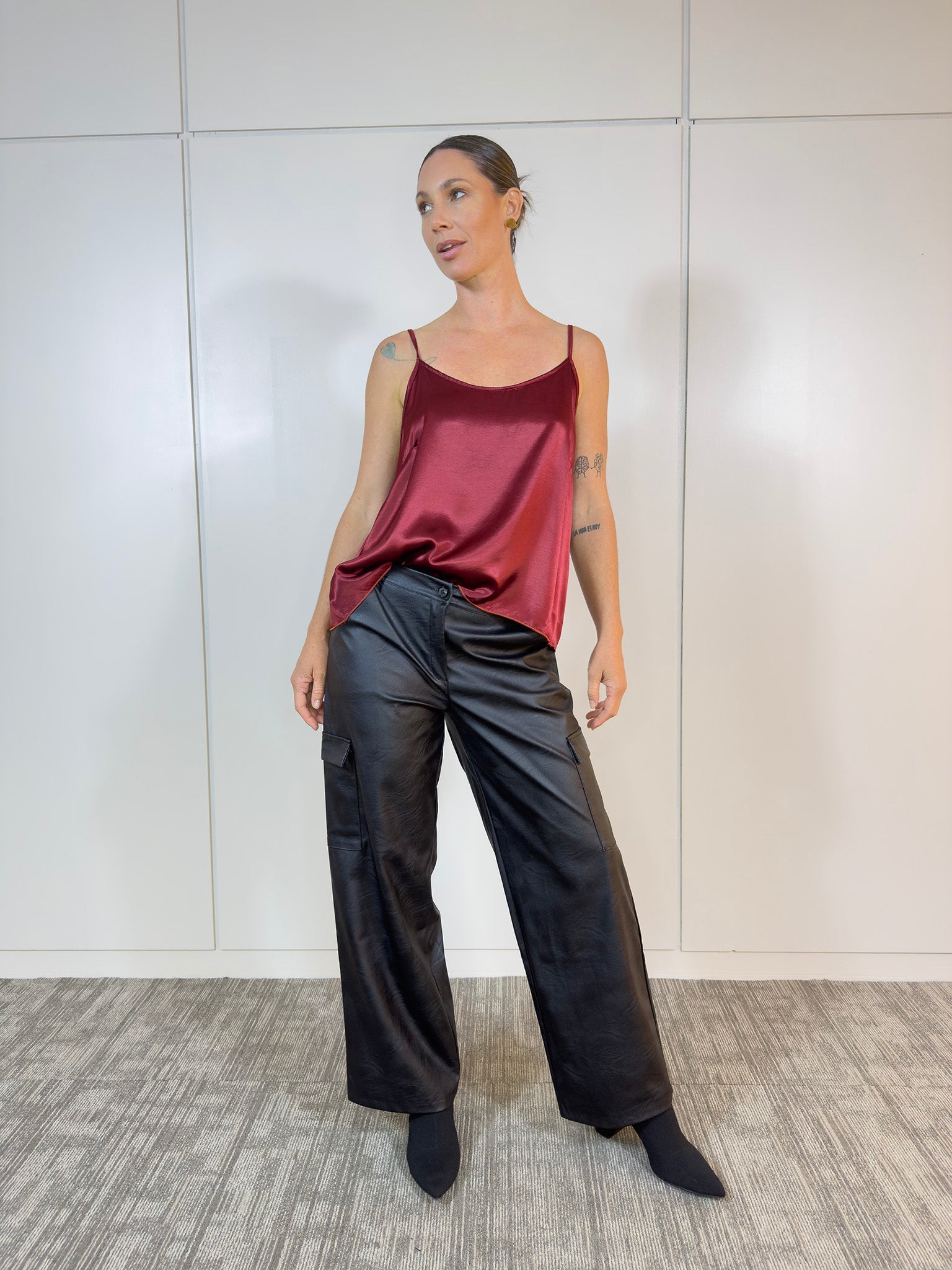 Viviana Méndez - Pantalón Cargo Motomami Negro - Pantalones