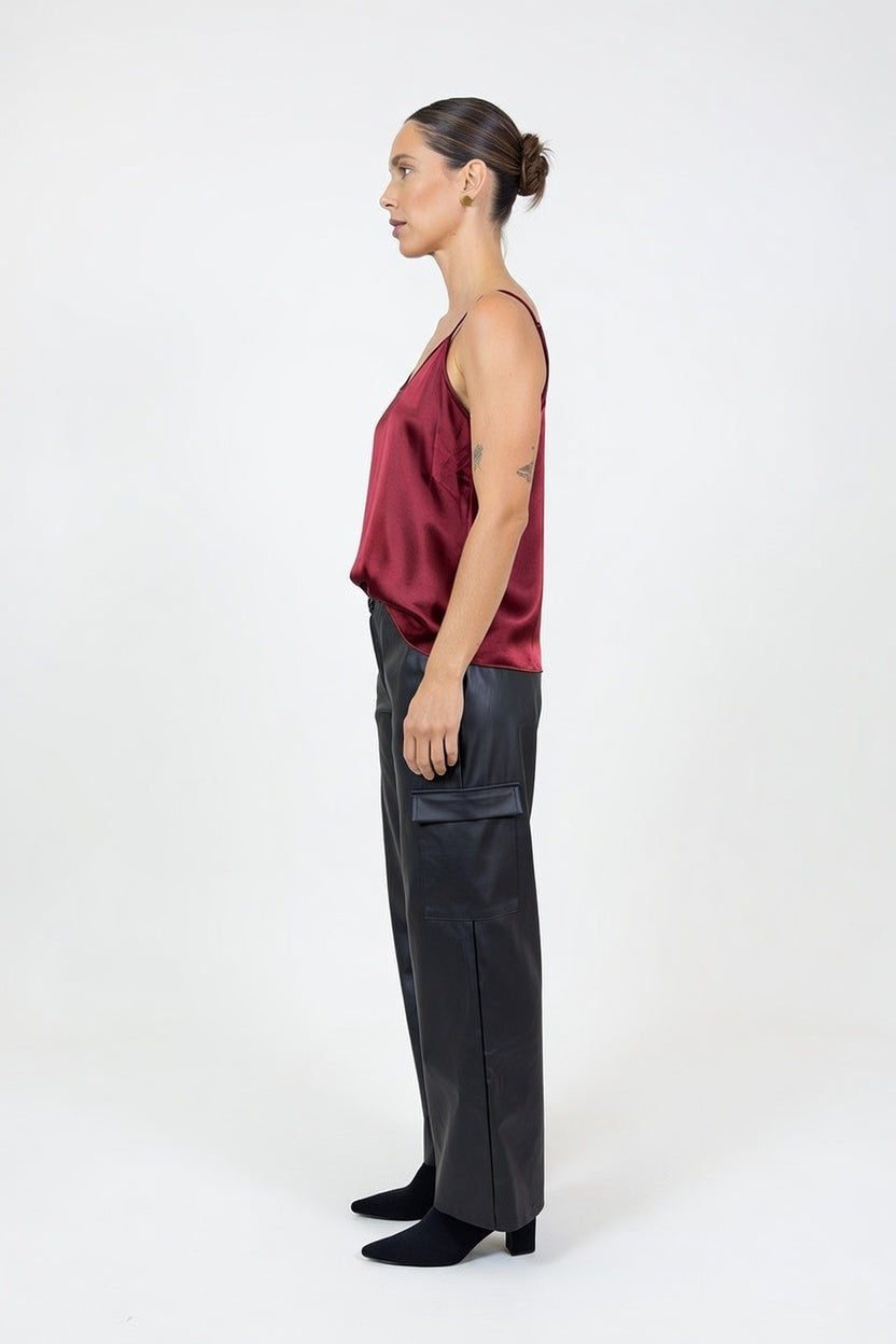 Pantalón Cargo Motomami Negro - Costado
