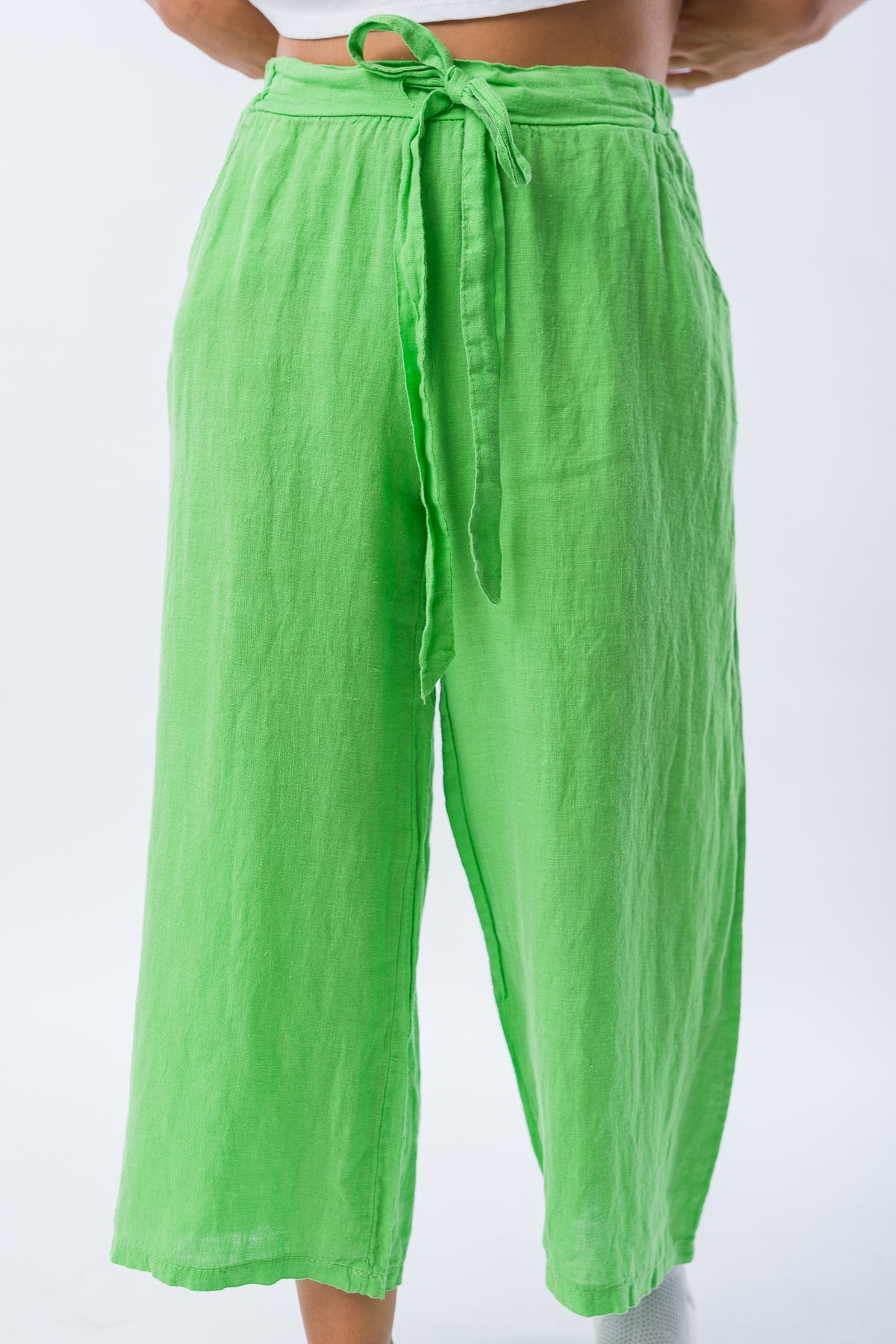 Viviana Méndez - Pantalón Corto de Lino Verde Menta - Pantalones