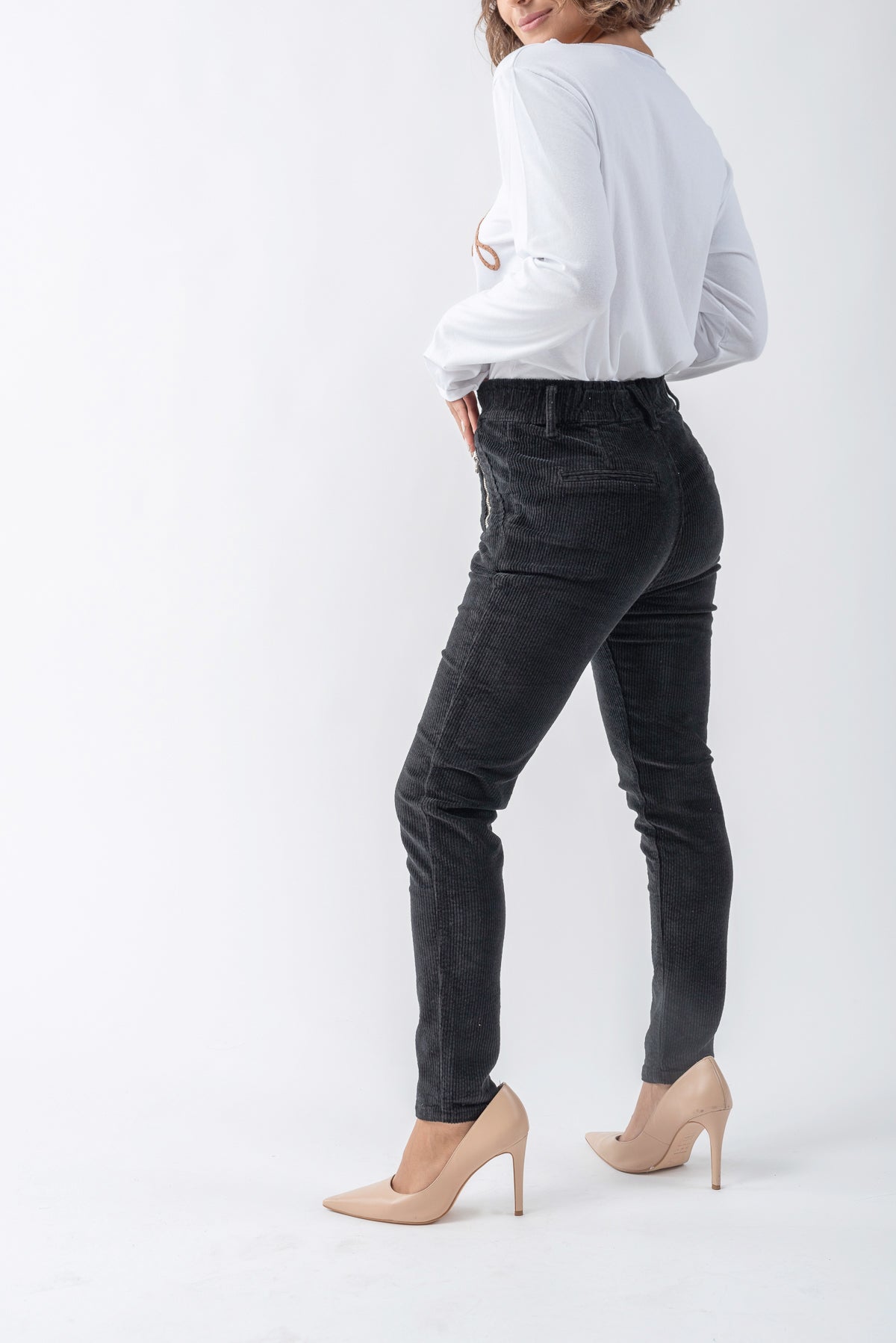 Viviana Méndez - Pantalón de Pana Negro - Pantalones