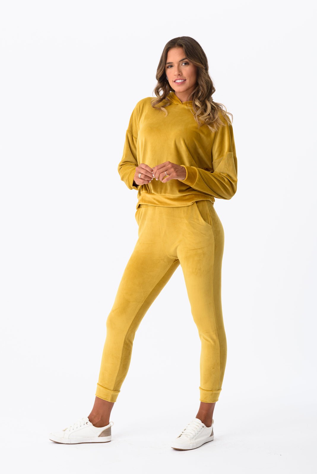 Viviana Méndez - Pantalón Jogger Mostaza - Comfy Sport