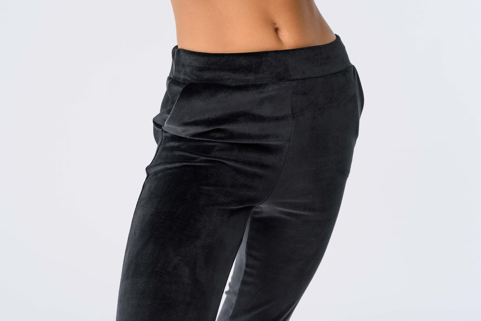 Viviana Méndez - Pantalón Jogger Negro - Comfy Sport