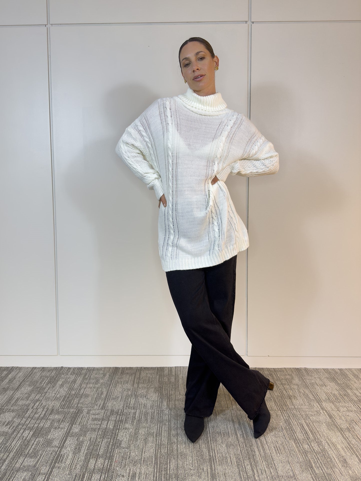 Viviana Méndez - Polerón Liscio Blanco - Buzos y Poleras