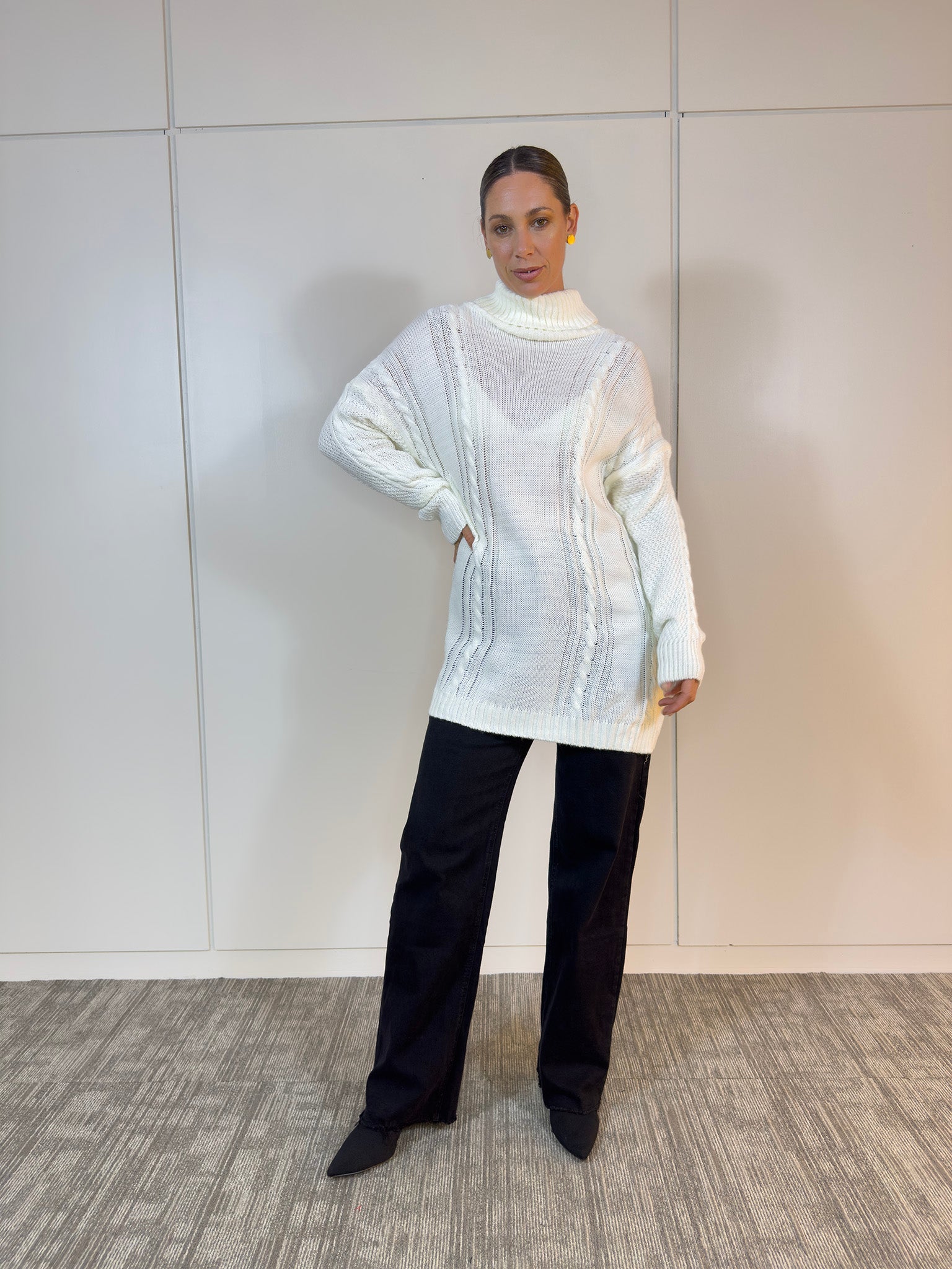 Viviana Méndez - Polerón Liscio Blanco - Buzos y Poleras