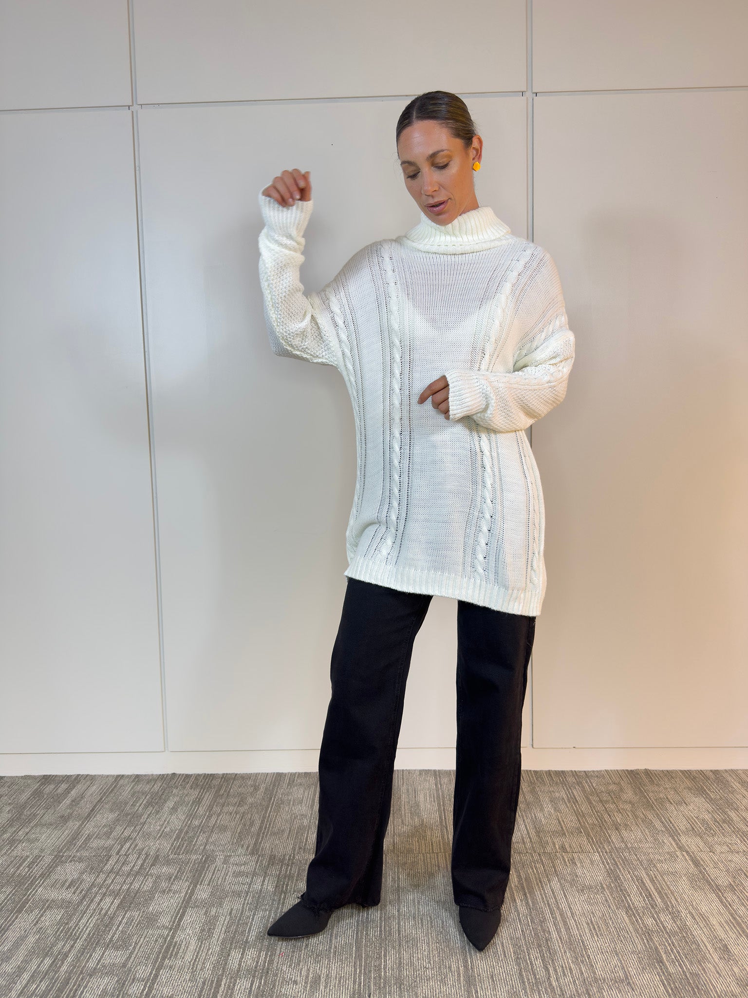 Viviana Méndez - Polerón Liscio Blanco - Buzos y Poleras