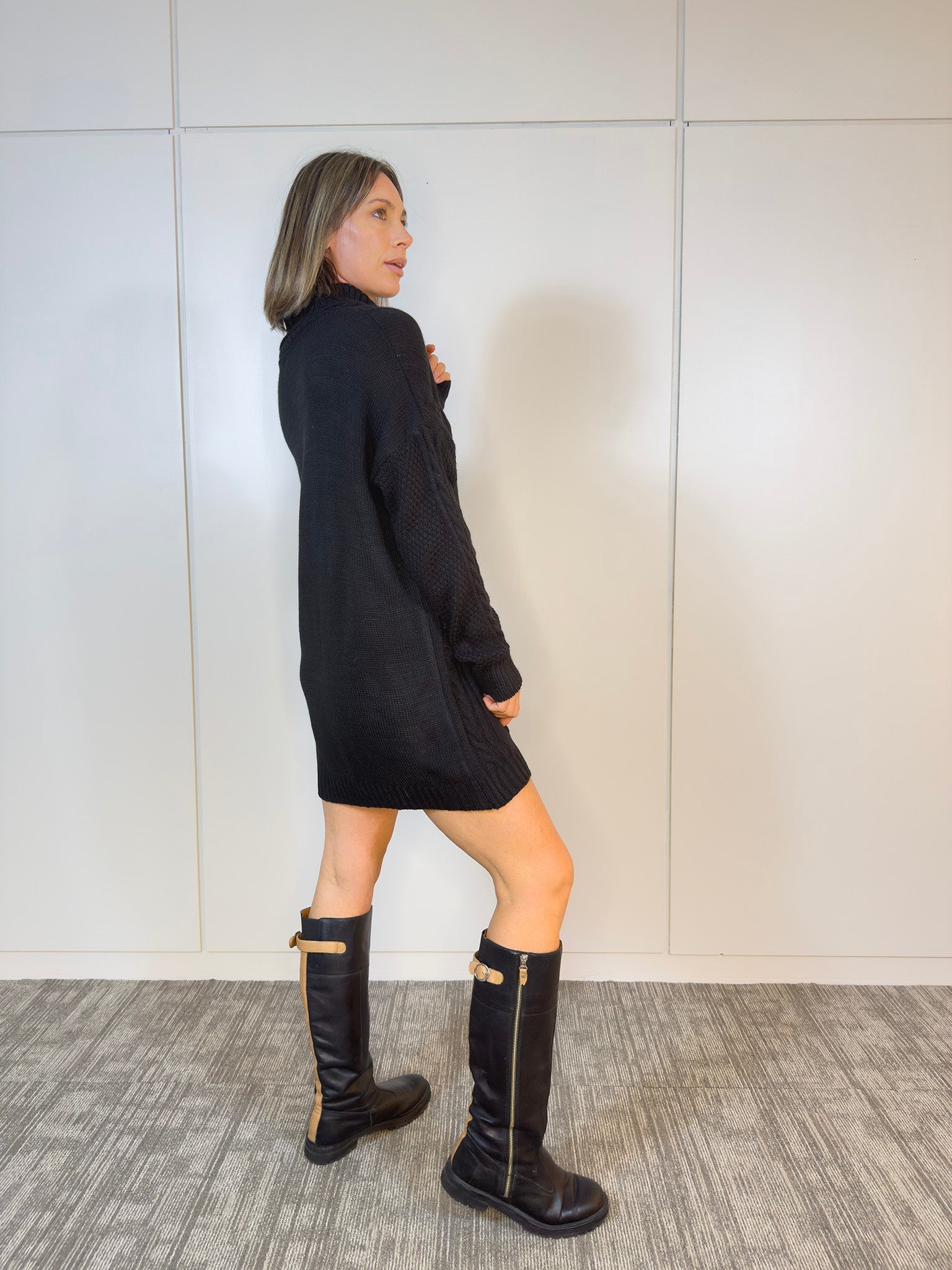 Viviana Méndez - Polerón Liscio Negro - Buzos y Poleras