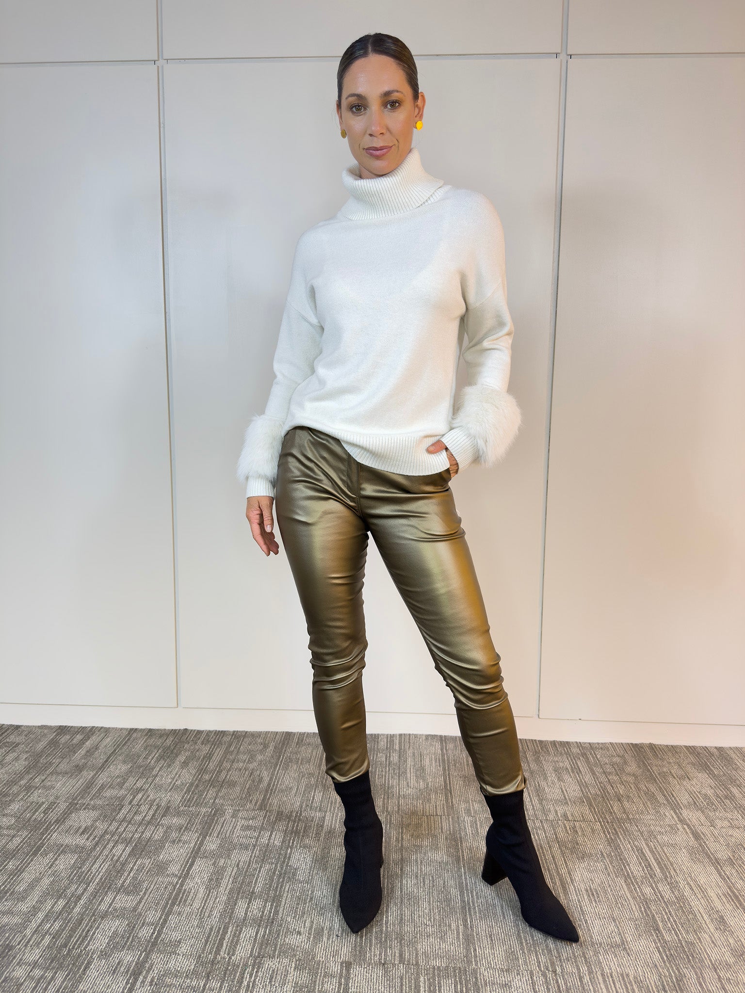 Viviana Méndez - Polerón Prestige Blanco - Buzos y Poleras