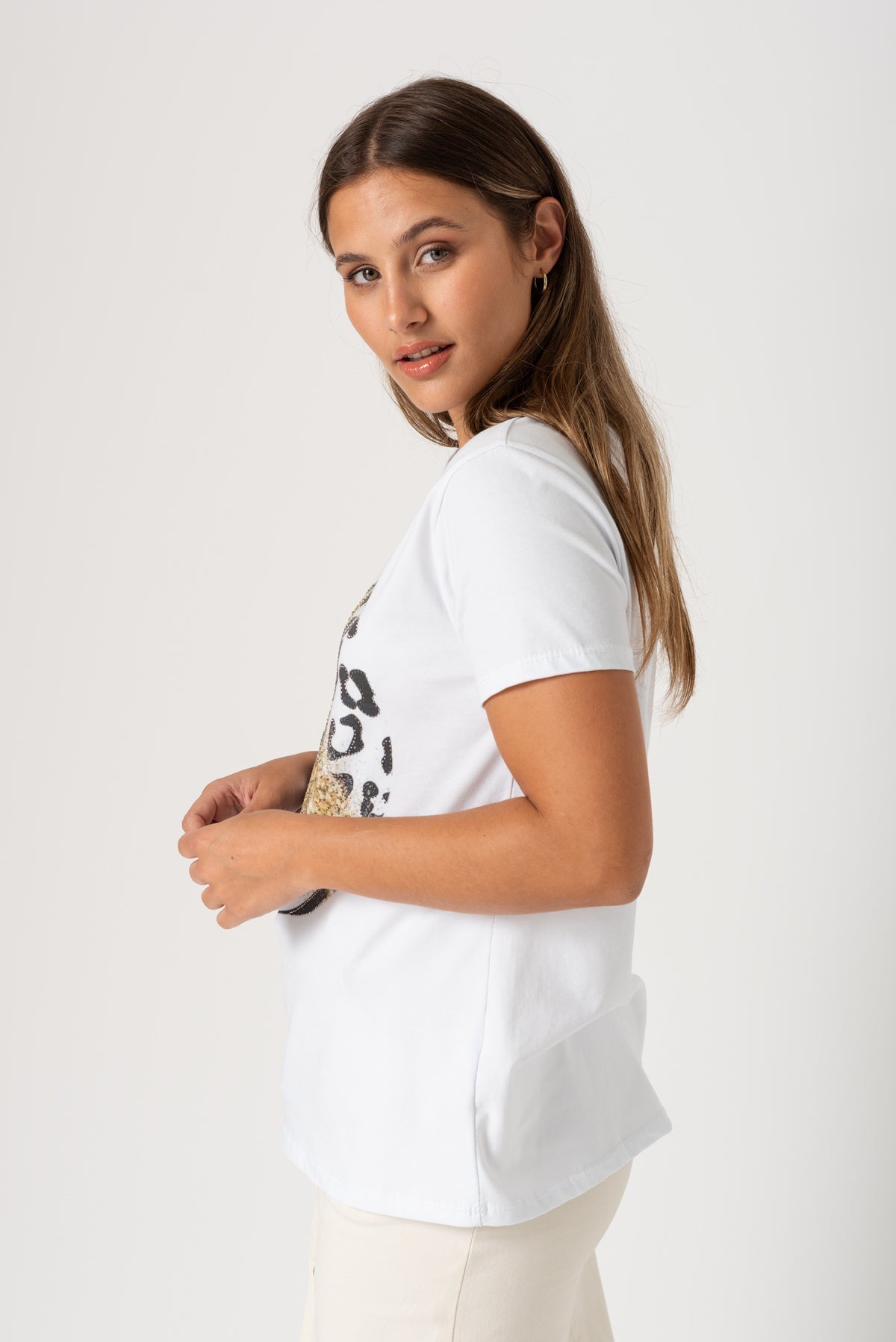 Remera Instinto Blanca de Viviana Méndez - vista frontal