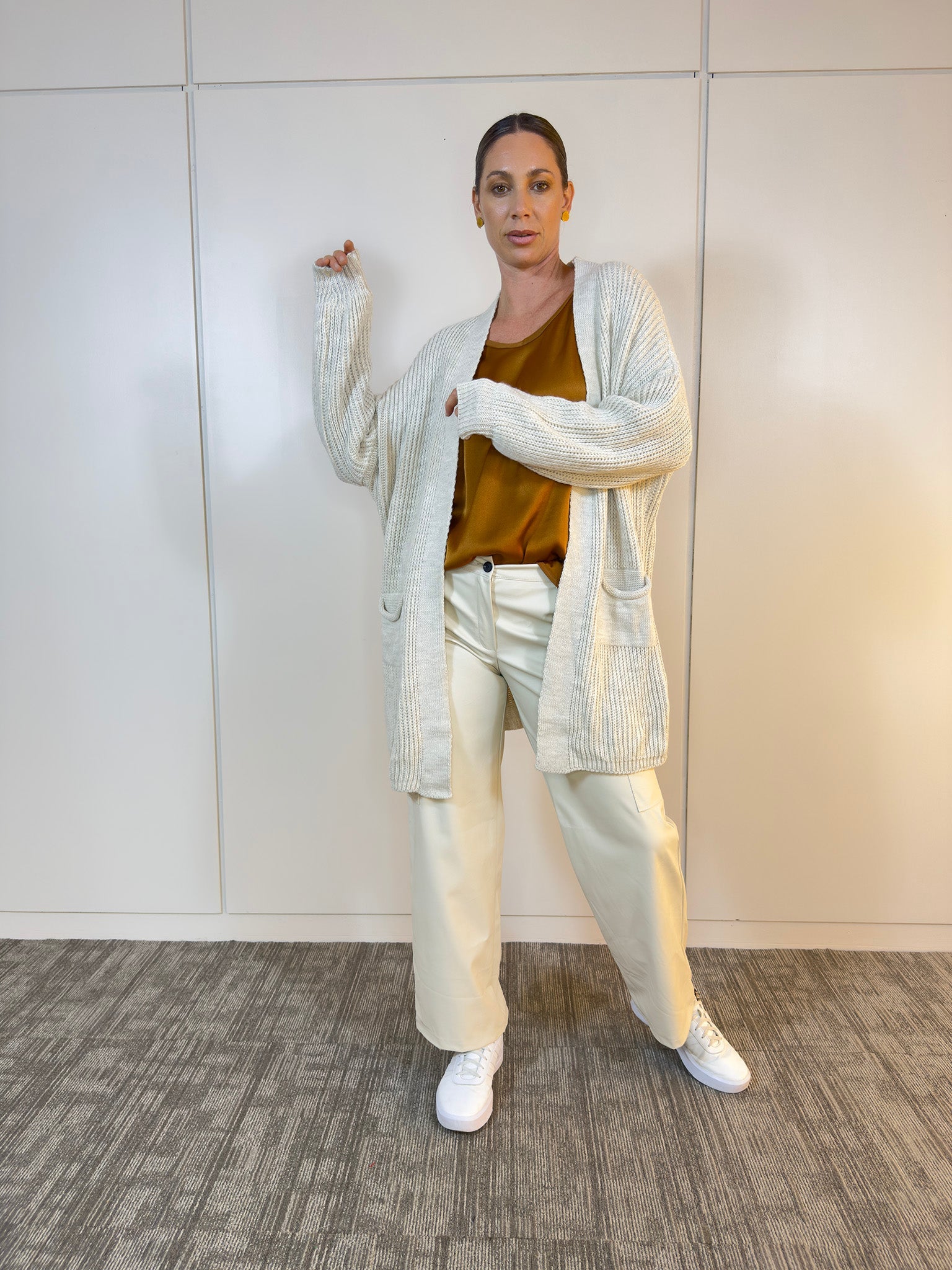 Detalle del tejido suave y aspecto abrigado del sacón