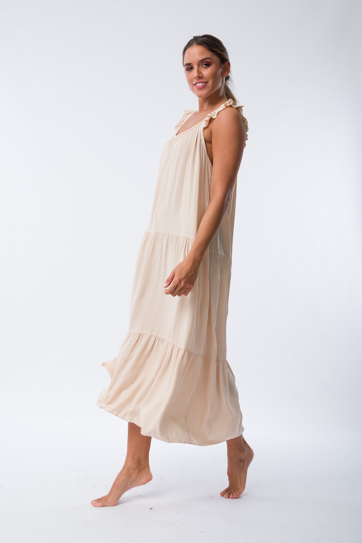 Solera Lago Beige de Viviana Méndez - vista frontal