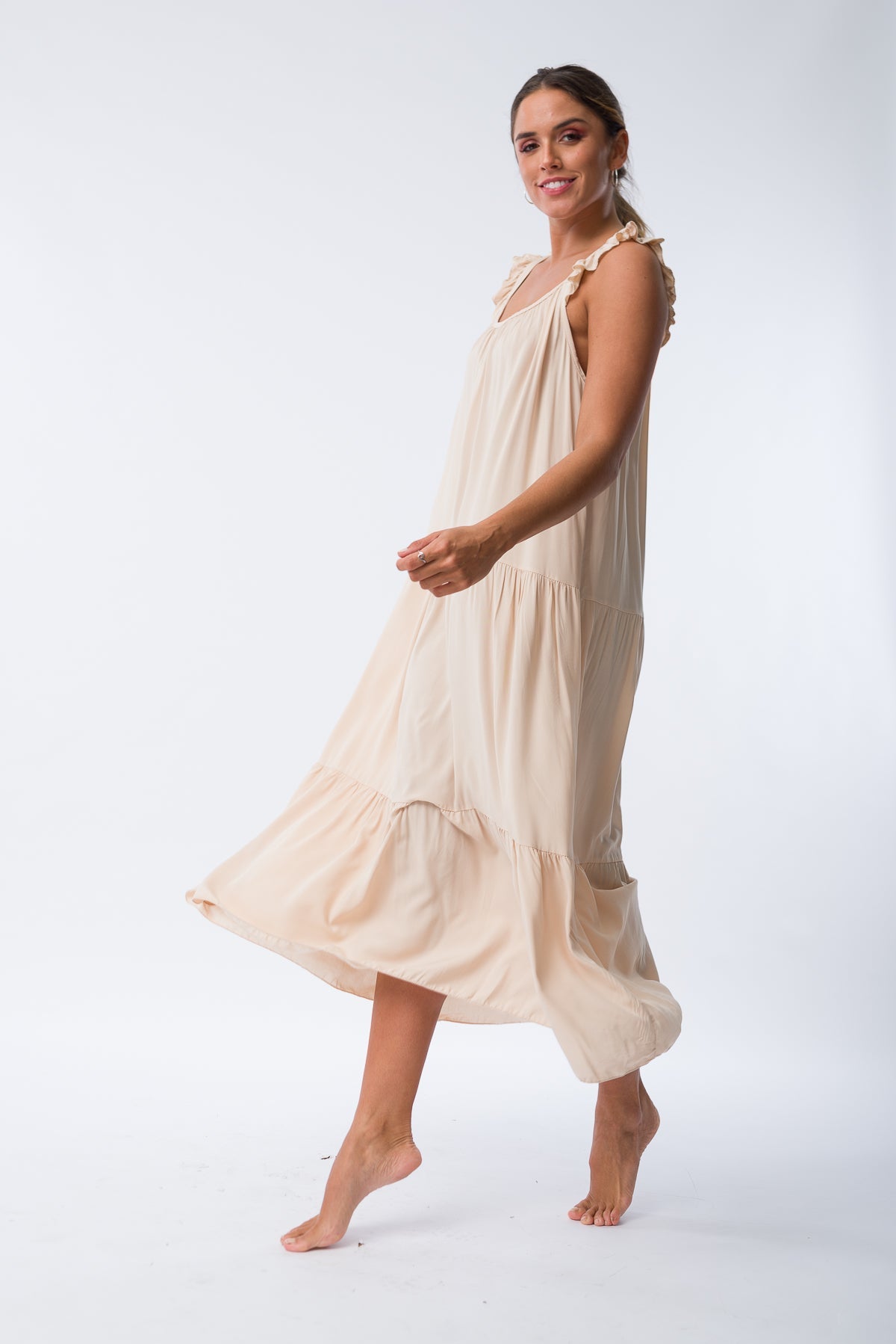 Look completo con Solera Lago Beige, perfecto para un estilo casual elegante