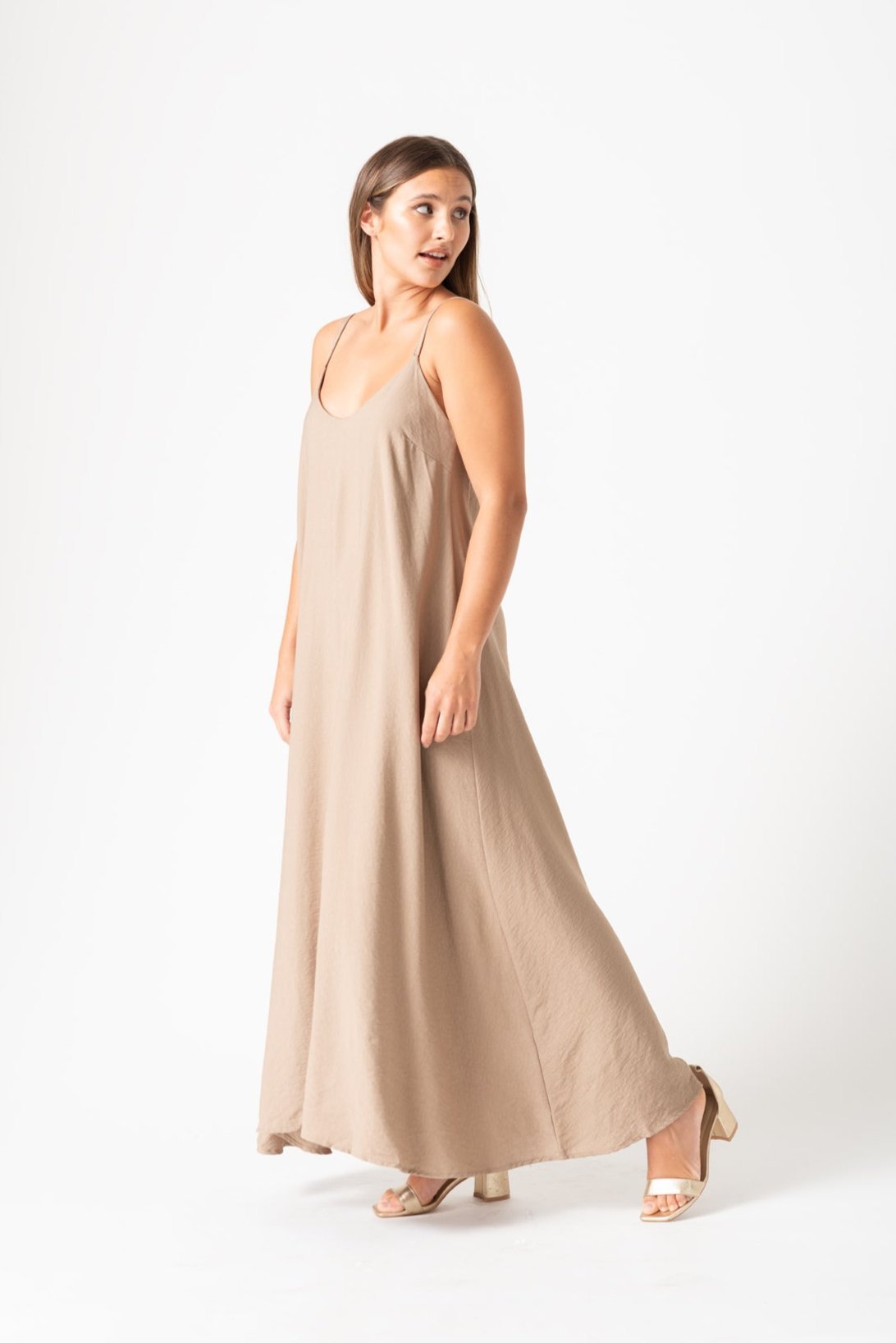 Solera Salerno Camel elegante y cómoda - vista frontal