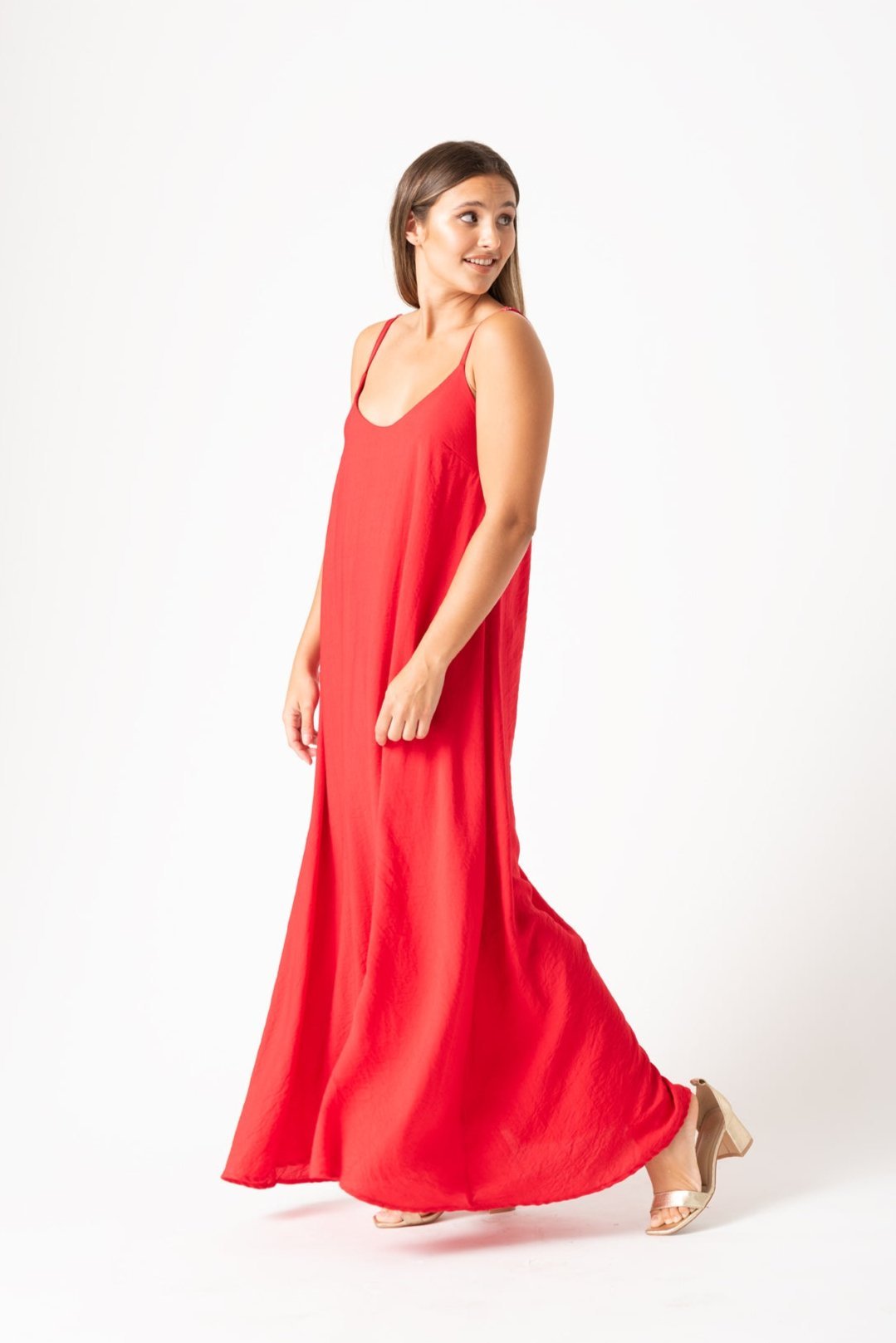 Detalle del material suave y diseño clásico de la Solera Salerno Rojo