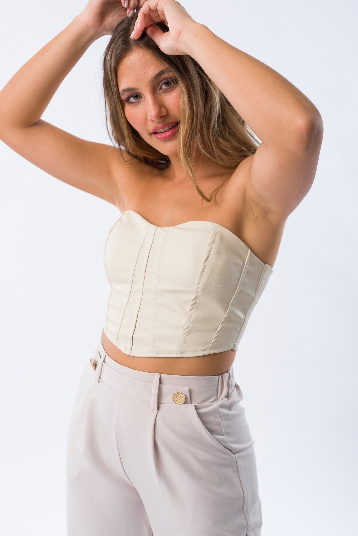 Viviana Méndez - Top Motomami Beige - Tops