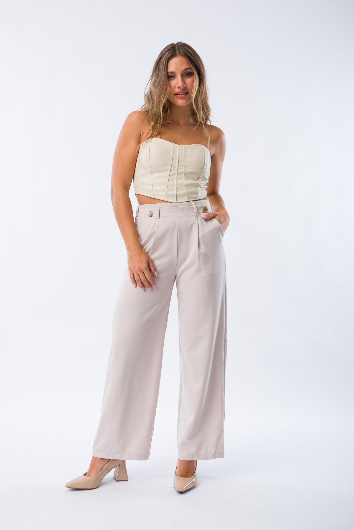 Viviana Méndez - Top Motomami Beige - Tops