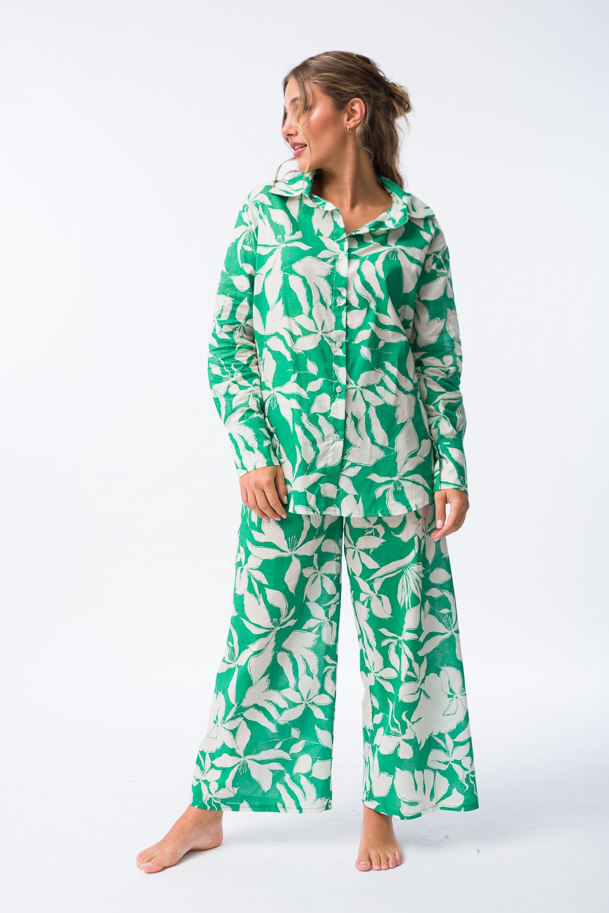Vista frontal de la Camisa Cami Verde