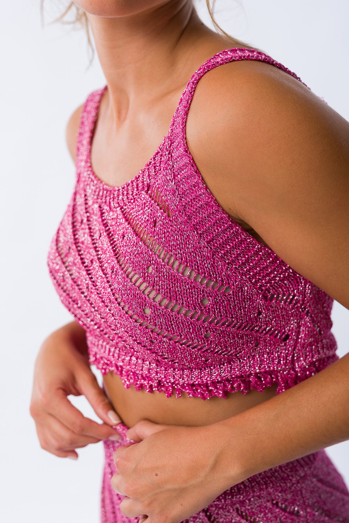 Musculosa Leticia Fucsia - Detalle del escote