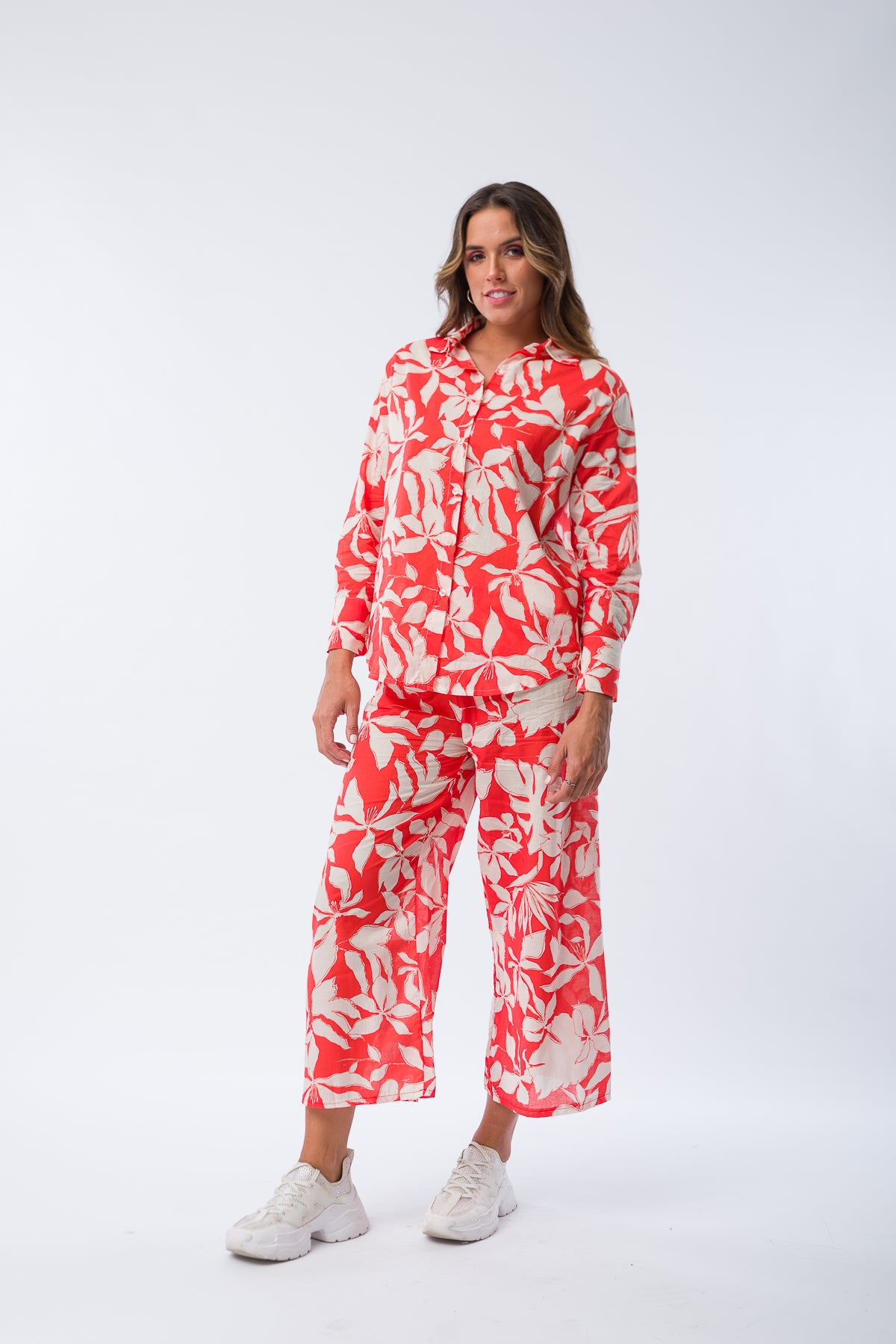 Detalle de la tela fluida del Palazzo Cami Rojo