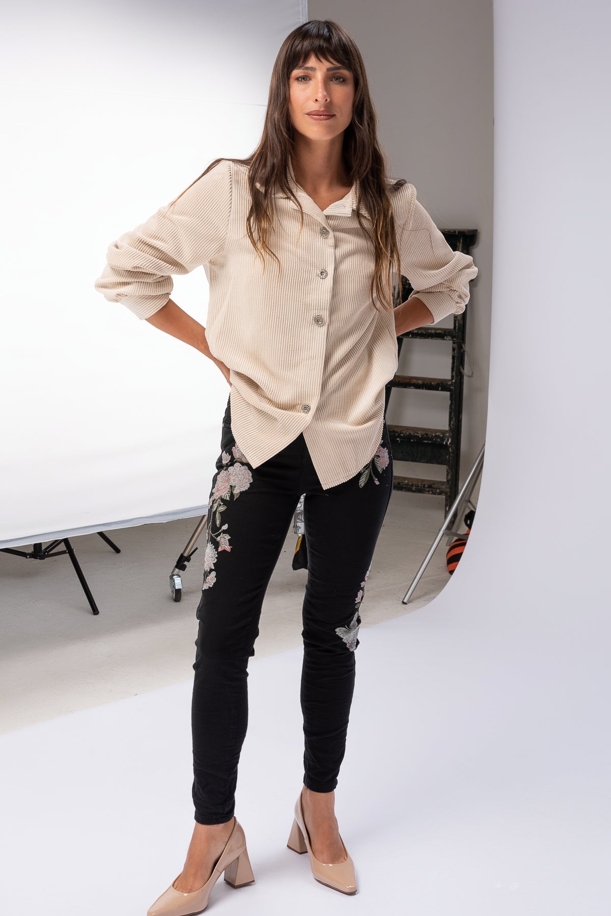 Jeans Bordado Negro | Jeans | Viviana Méndez - Jeans Bordado Negro - Viviana Méndez