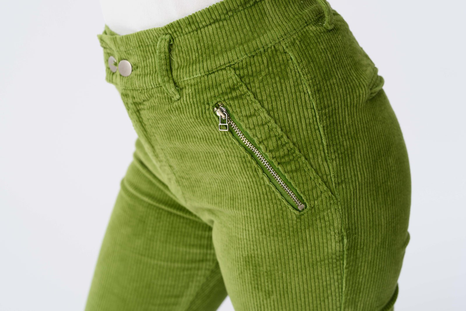 Viviana Méndez - Pantalón de Pana Verde Lima - Pantalones