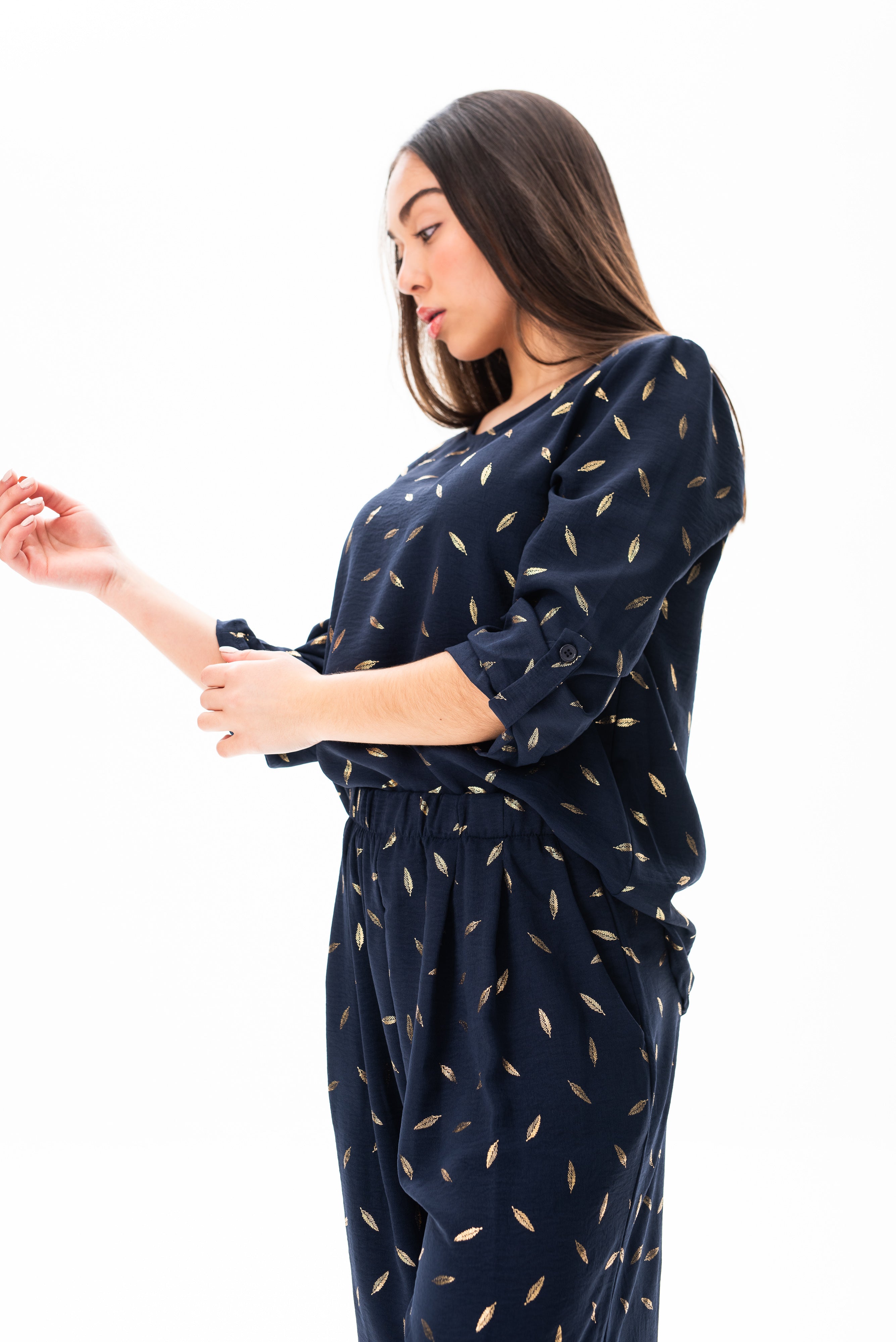 Detalle del corte favorecedor de la Blusa Lua Azul
