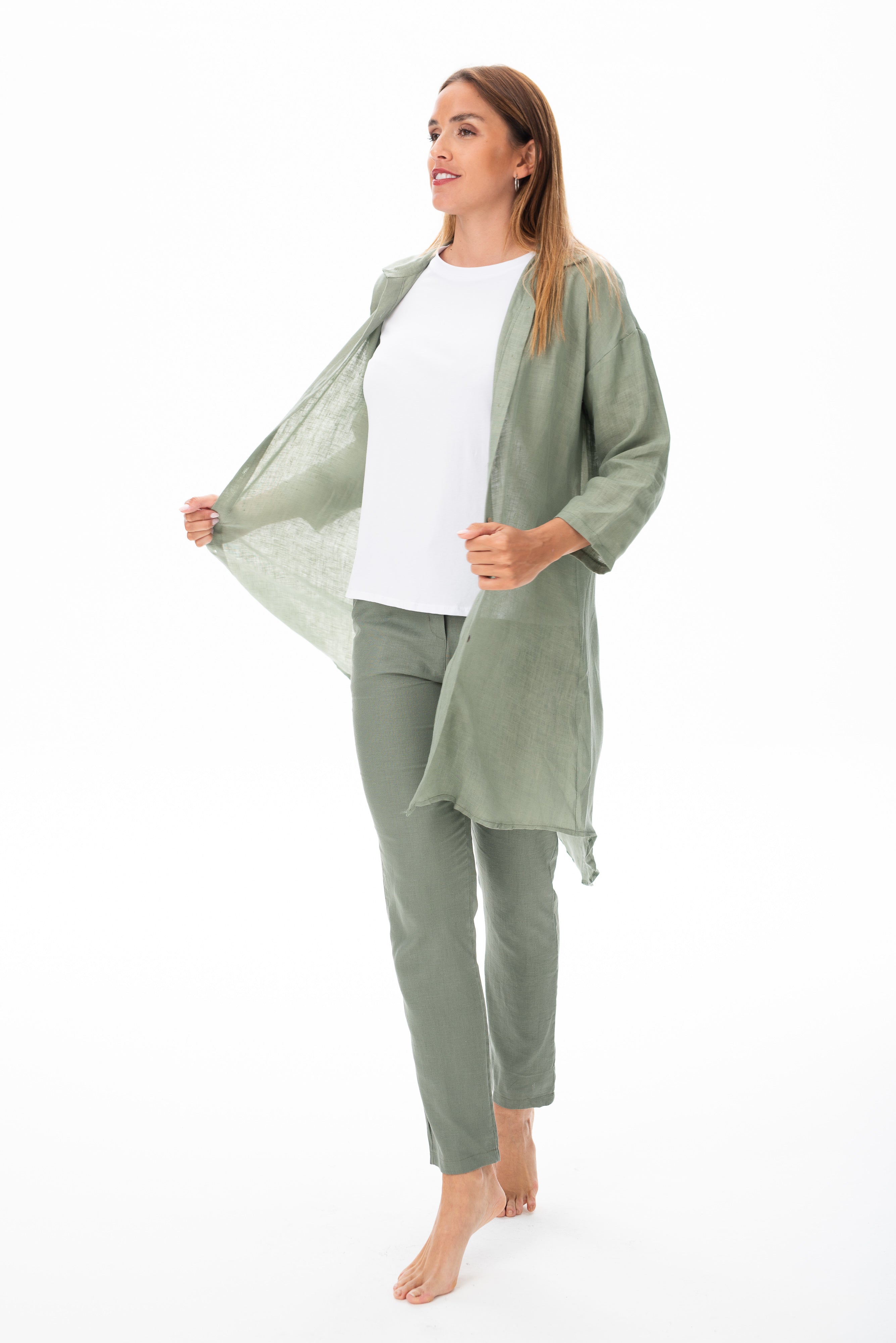 Camisola Lucila Verde Caqui combinada con jeans