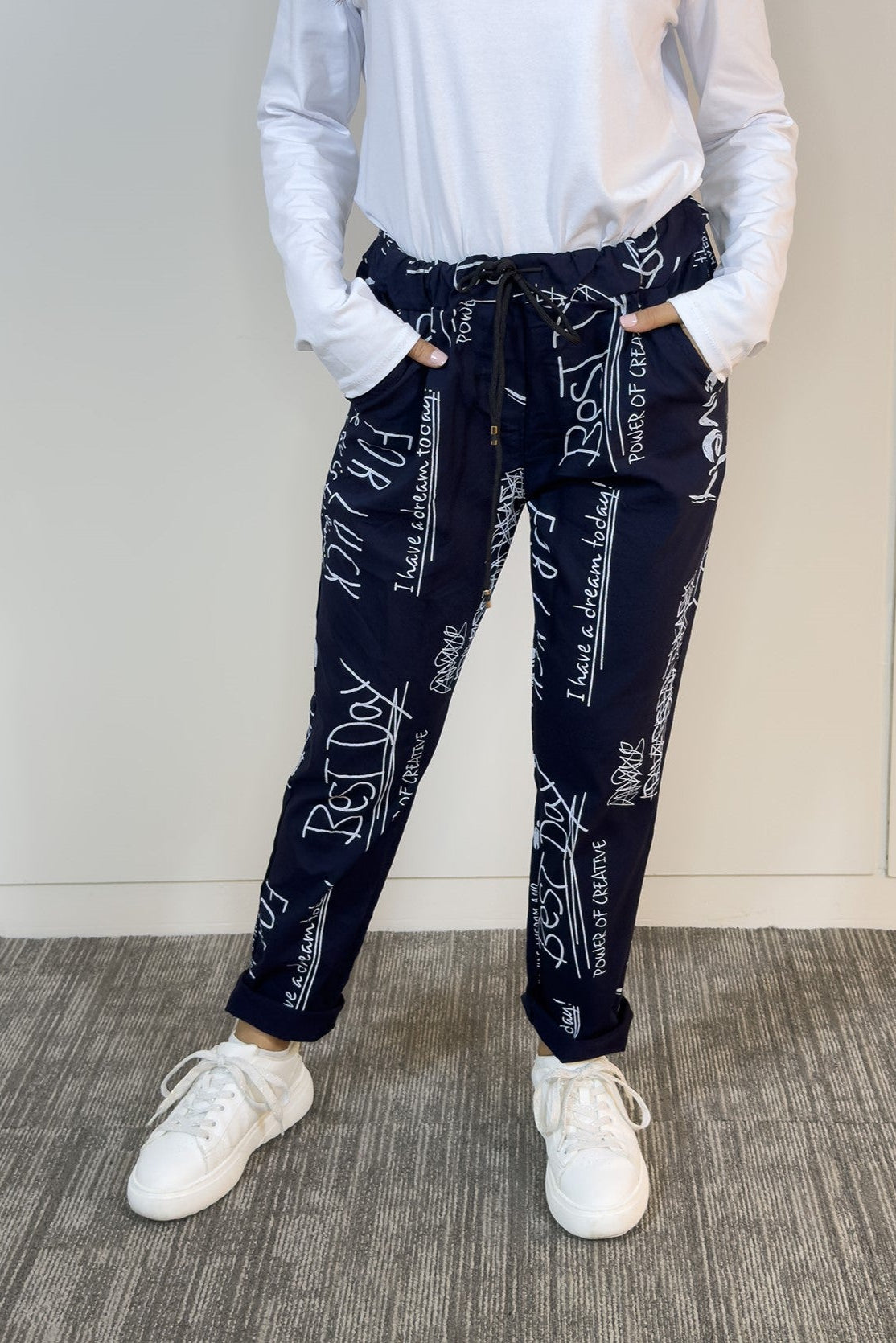 Babucha Escrite Azul con diseño relajado y cintura elástica - vista frontal
