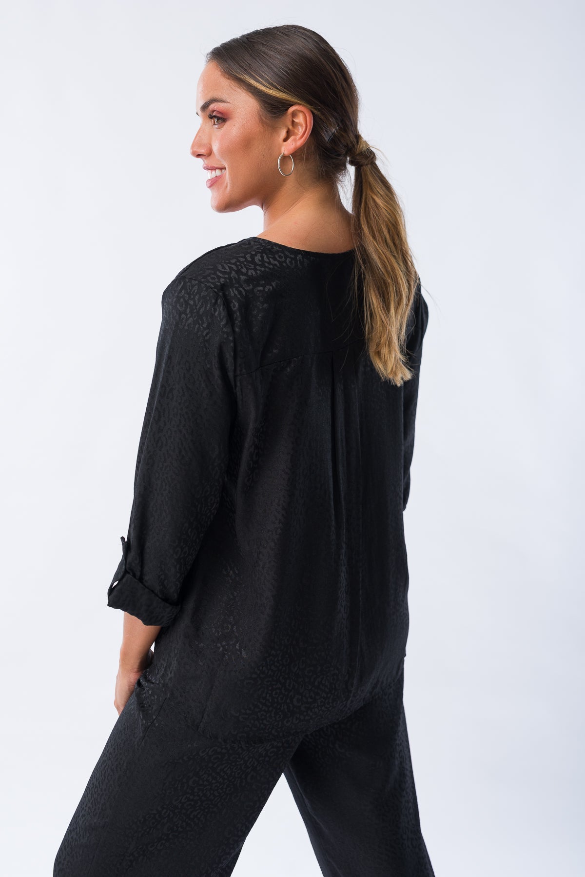 Blusa Cir Negra - Viviana Méndez