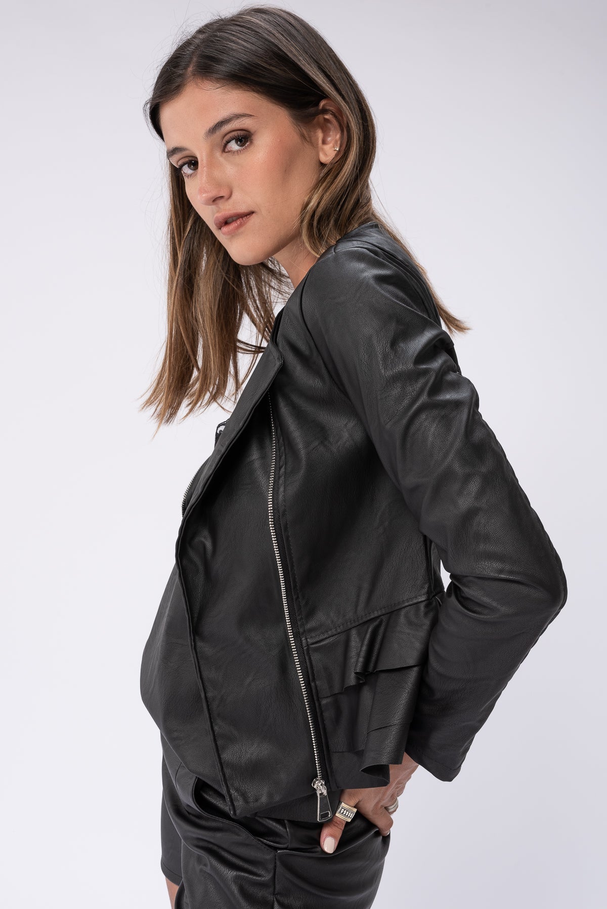 Chaqueta Eco Cuero Fort - Negra - Viviana Méndez