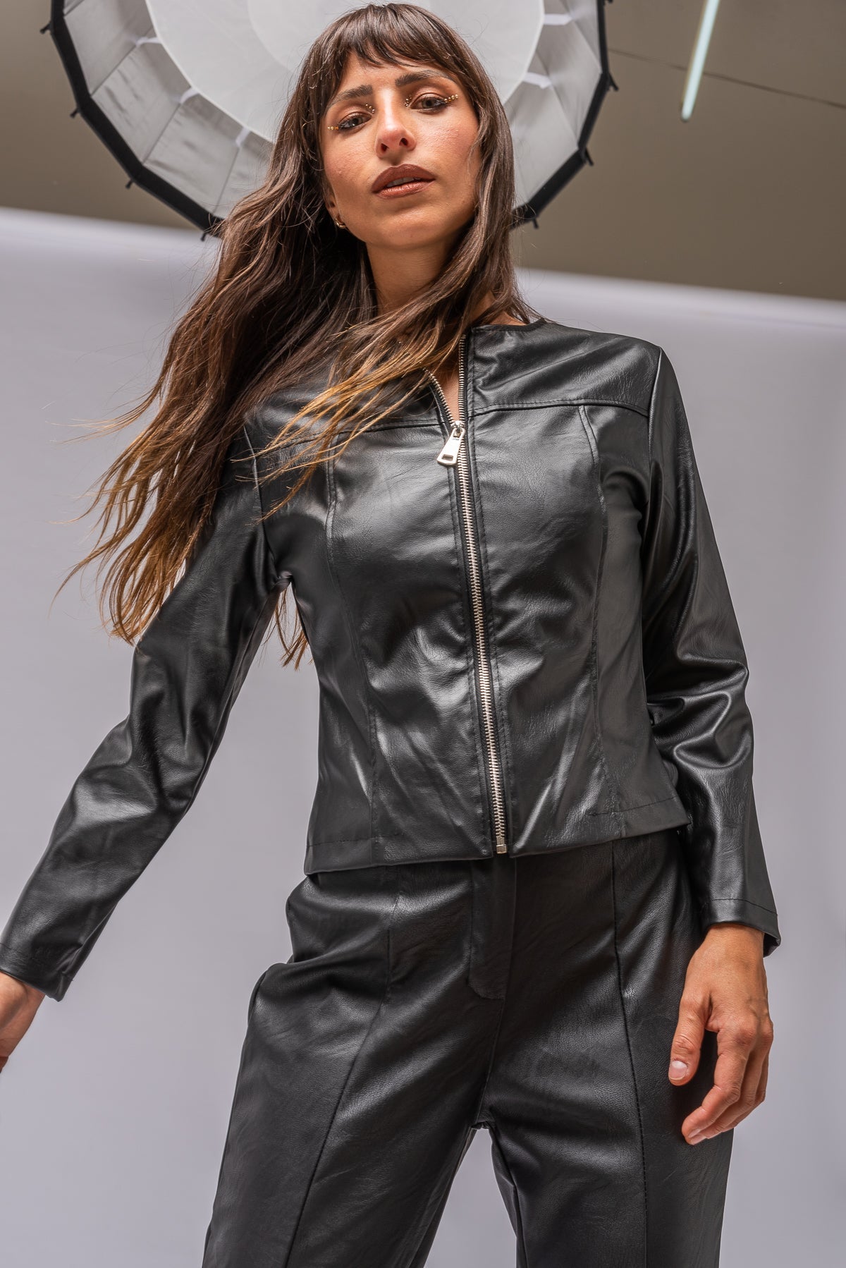 Chaqueta Eco Cuero Moré - Negra - Viviana Méndez